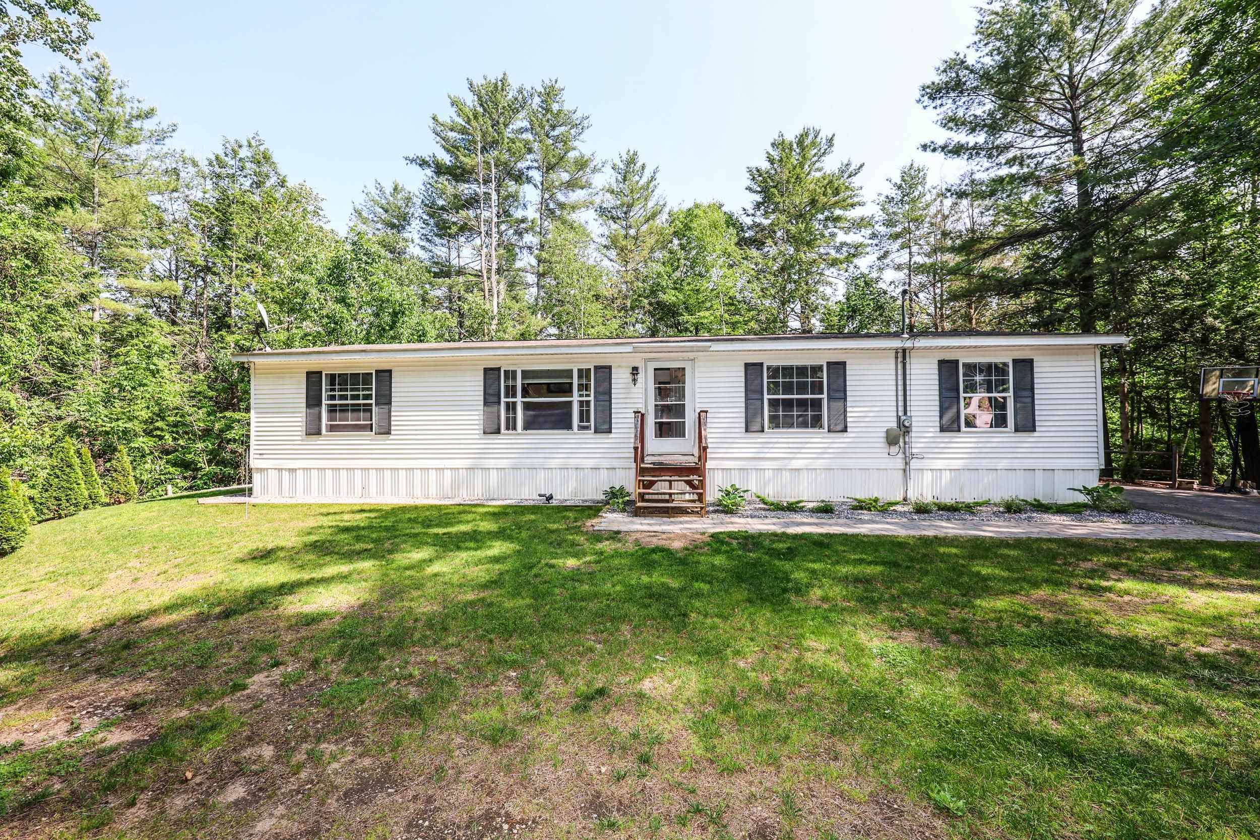 Weare, NH 03281,44 Hoit Mill RD