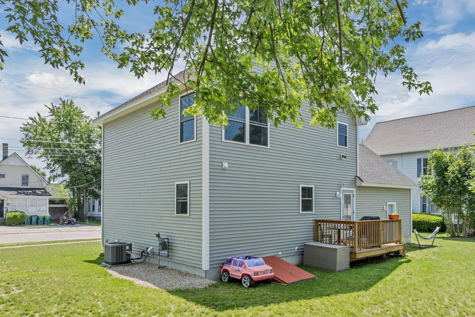 Rochester, NH 03867,34 Leonard ST
