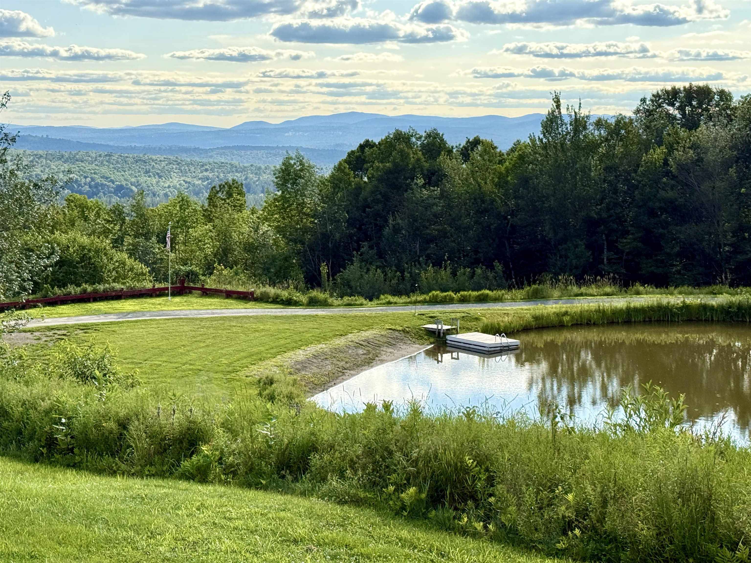Lancaster, NH 03584,98 Rowell RD