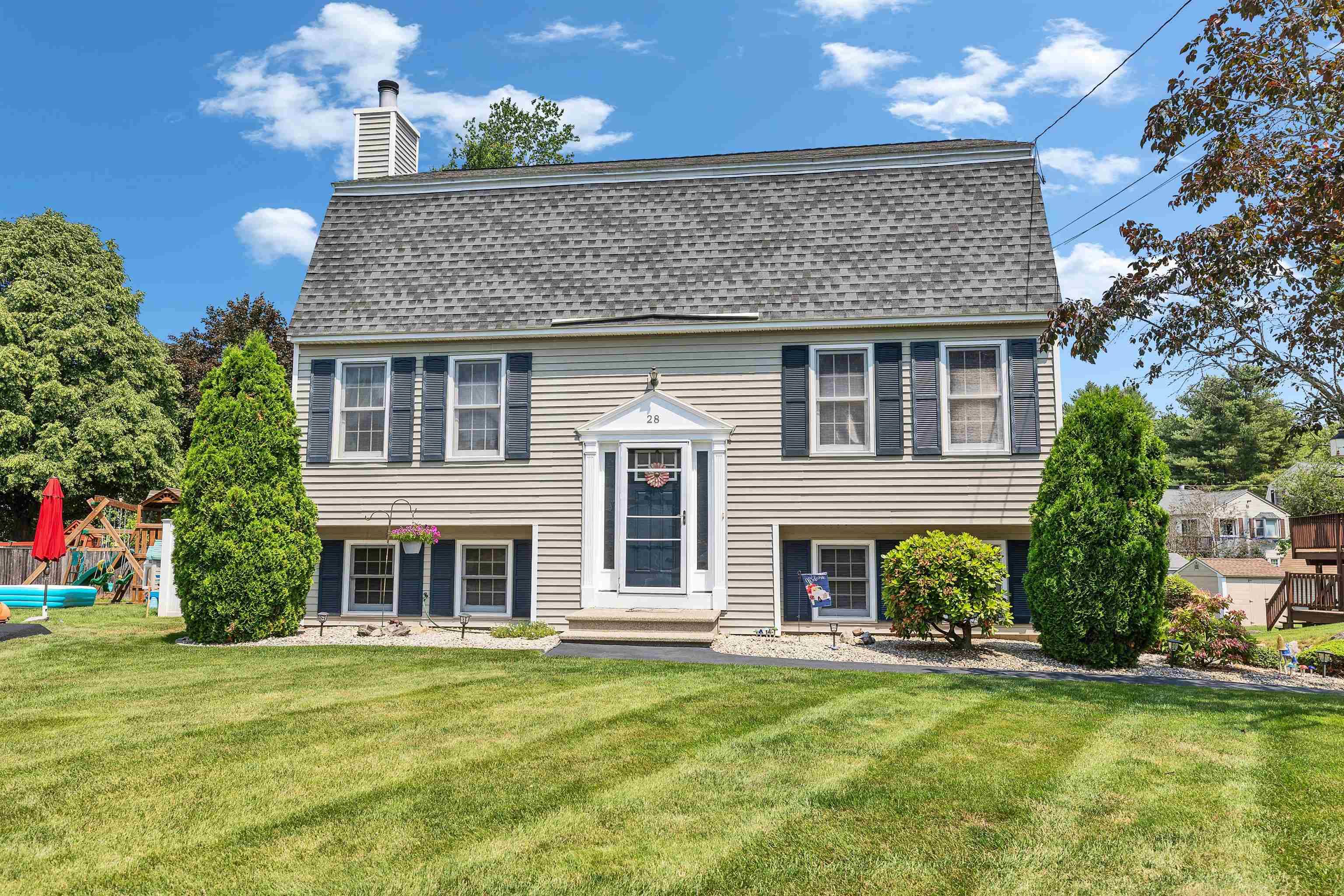 Nashua, NH 03064,28 Brinton DR