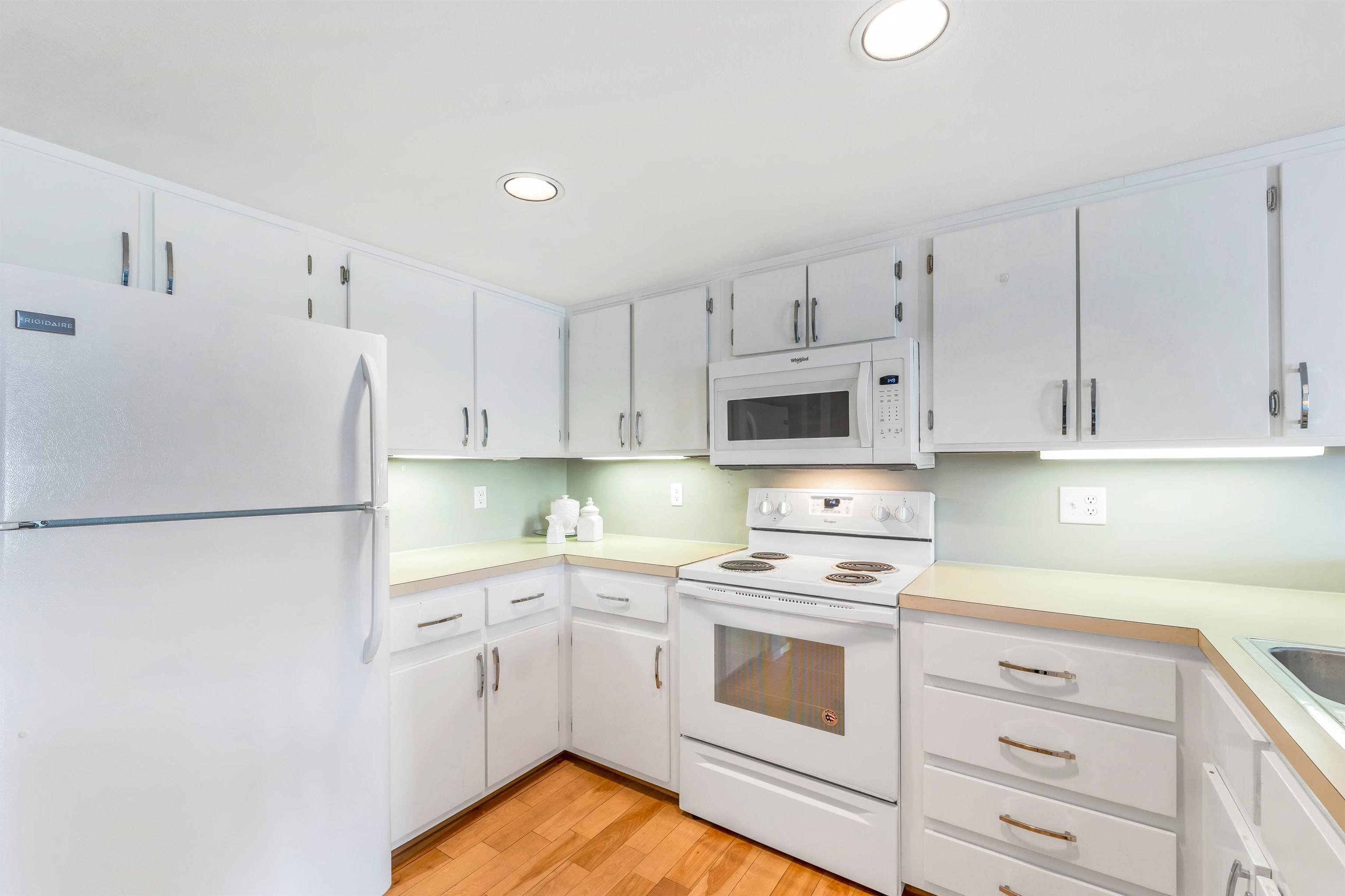 Wolfeboro, NH 03894,51 Mill ST #6