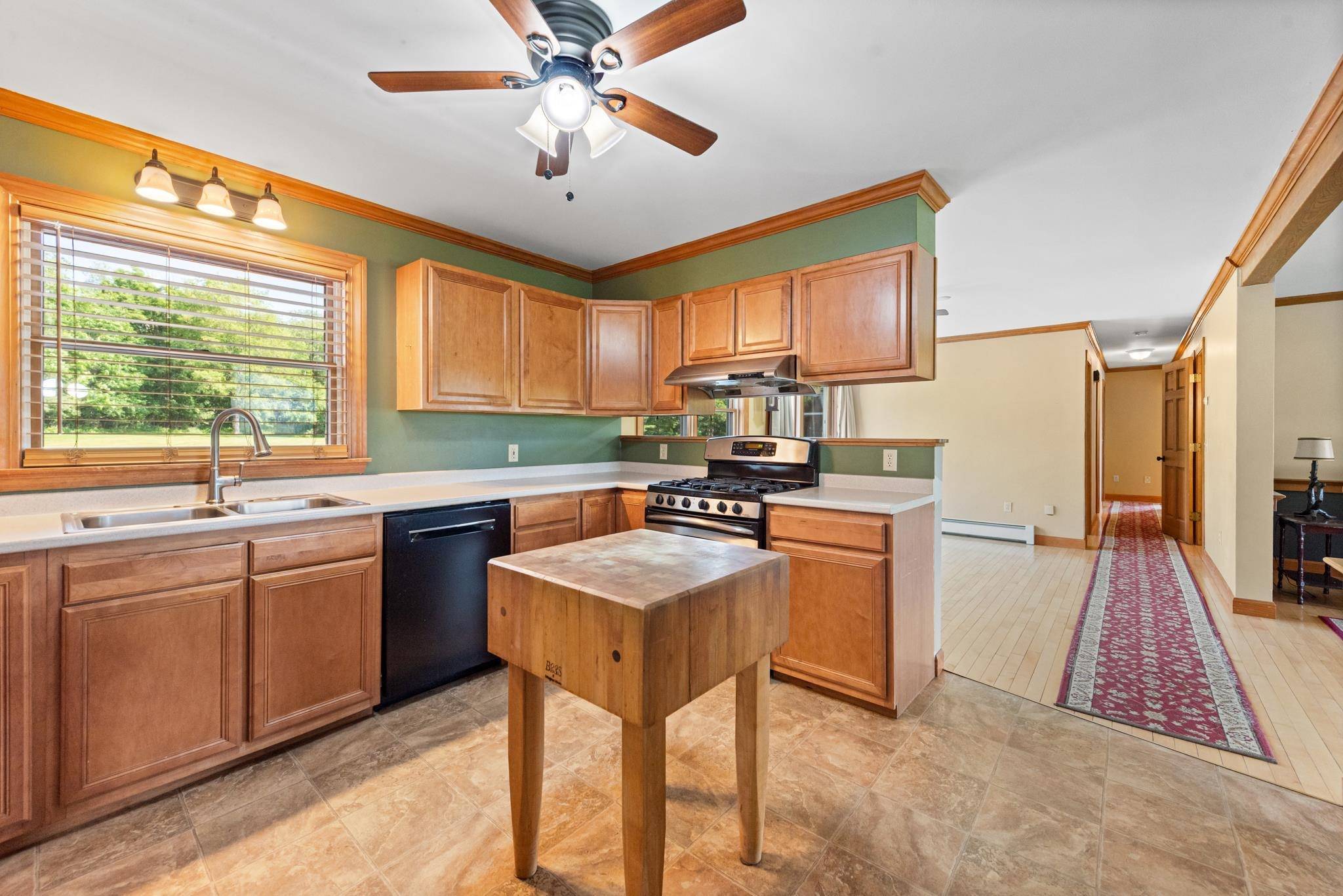 Warren, NH 03279,352 Lake Tarleton RD