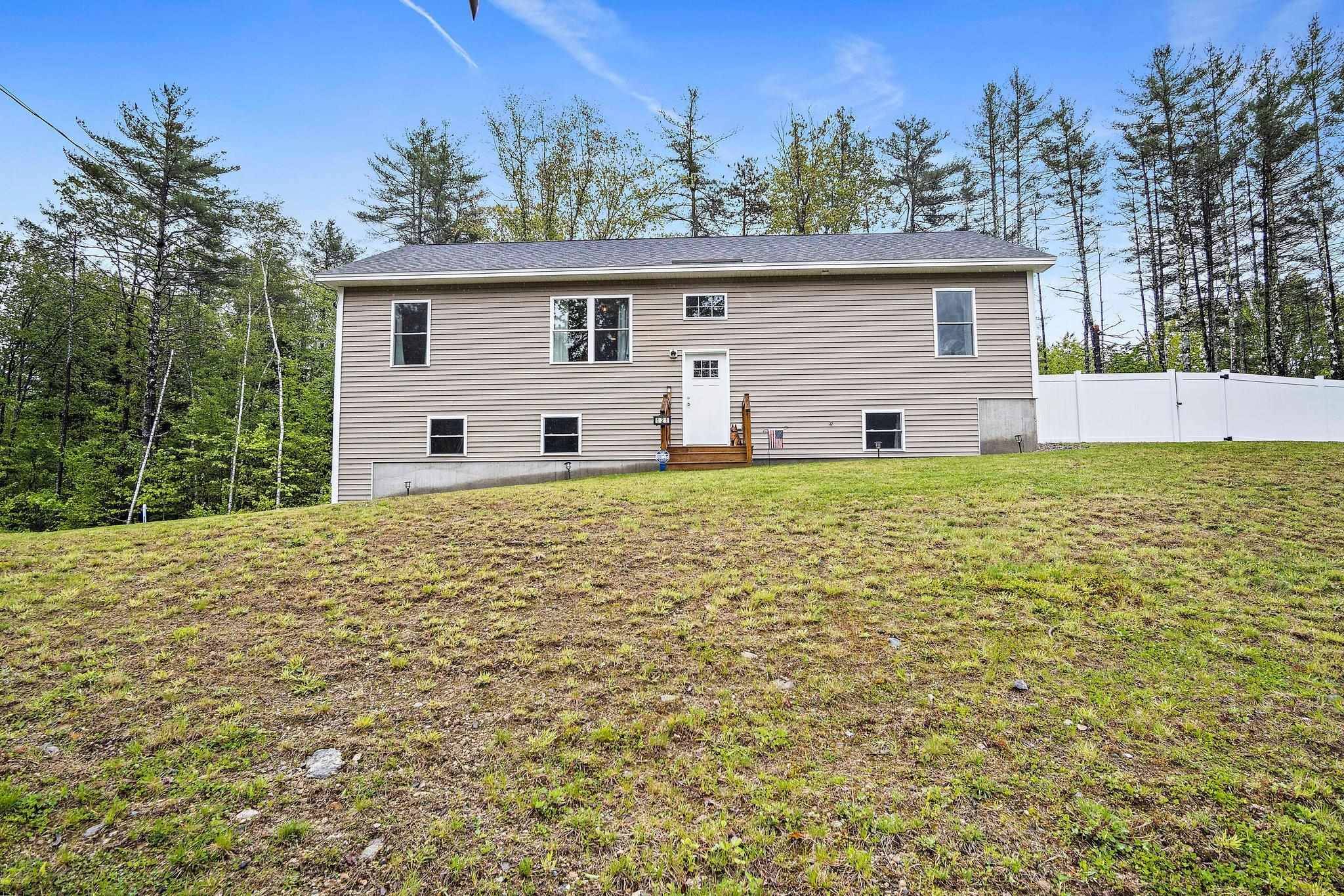 Middleton, NH 03887,121 Deer Run RD