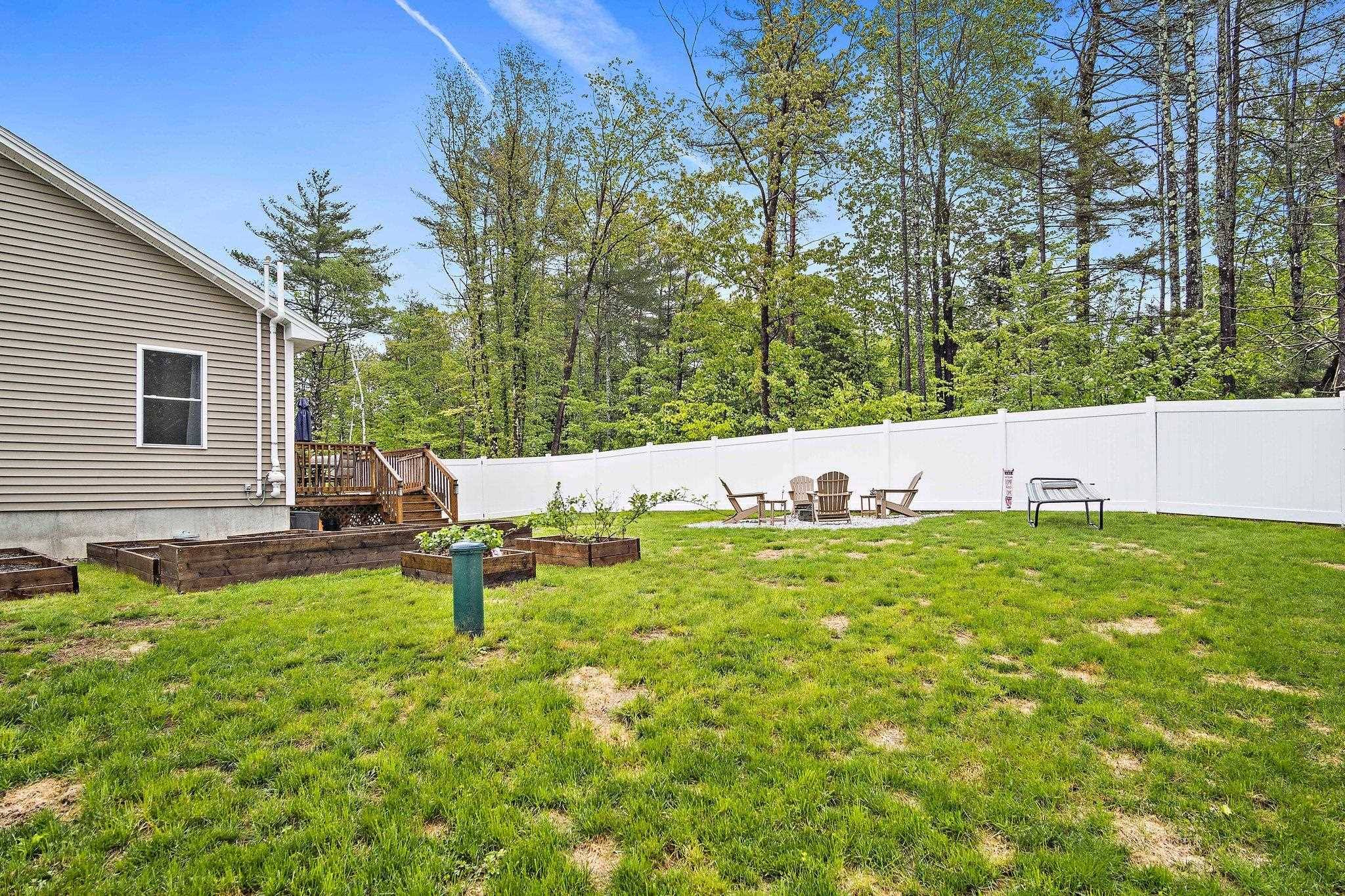Middleton, NH 03887,121 Deer Run RD