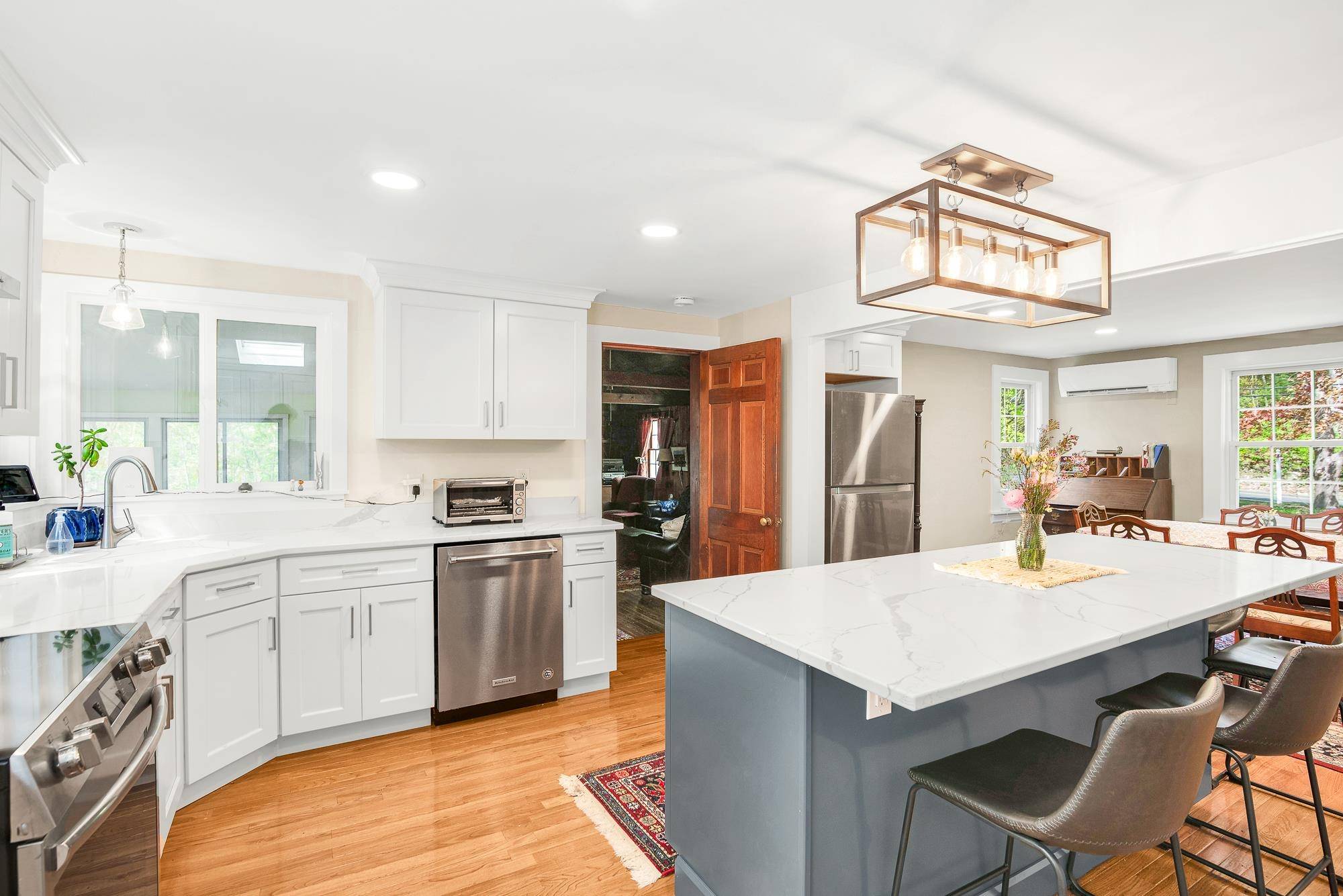 Hampton Falls, NH 03844,46 Kensington RD
