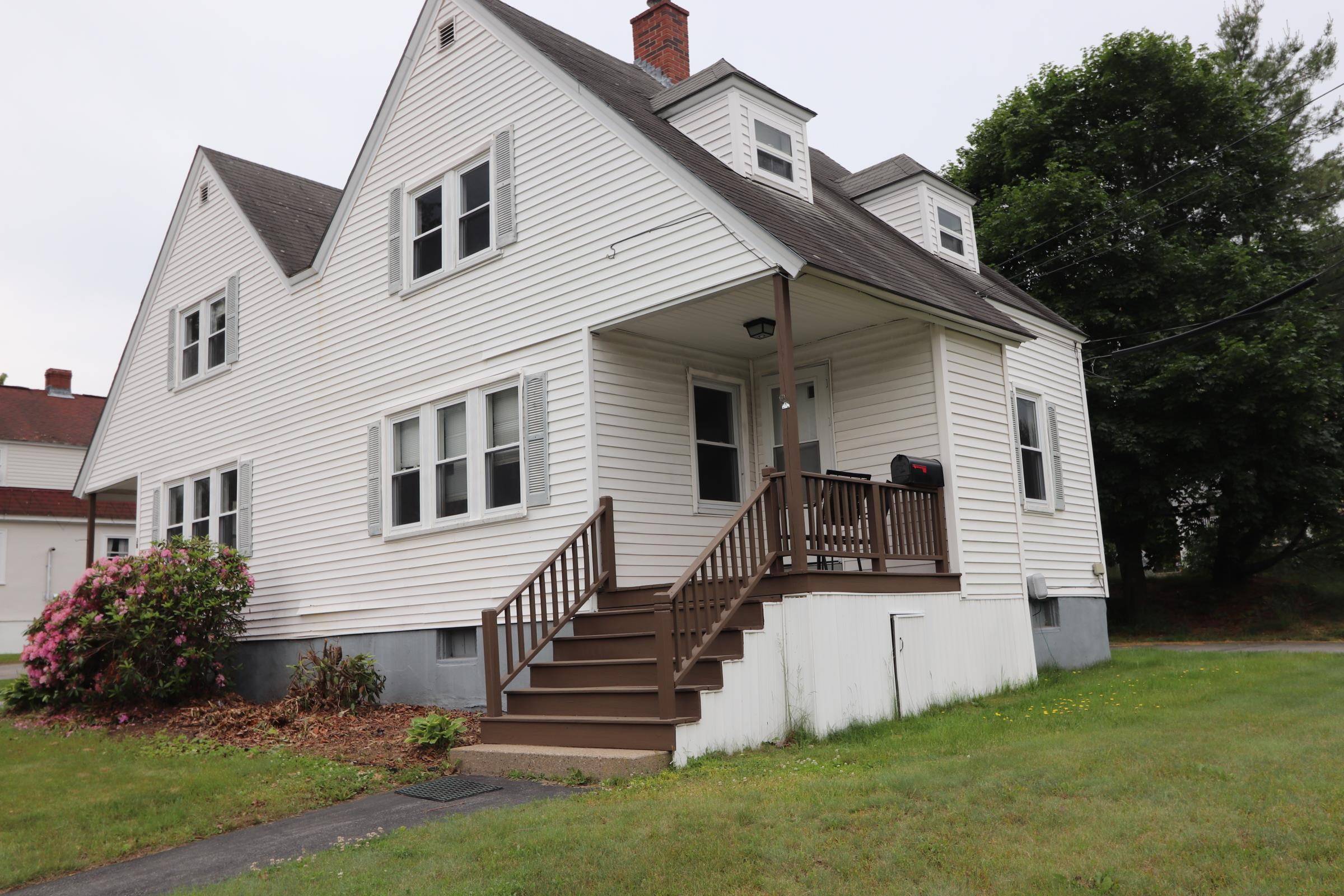 Sanford, ME 04073,3 Oxford ST