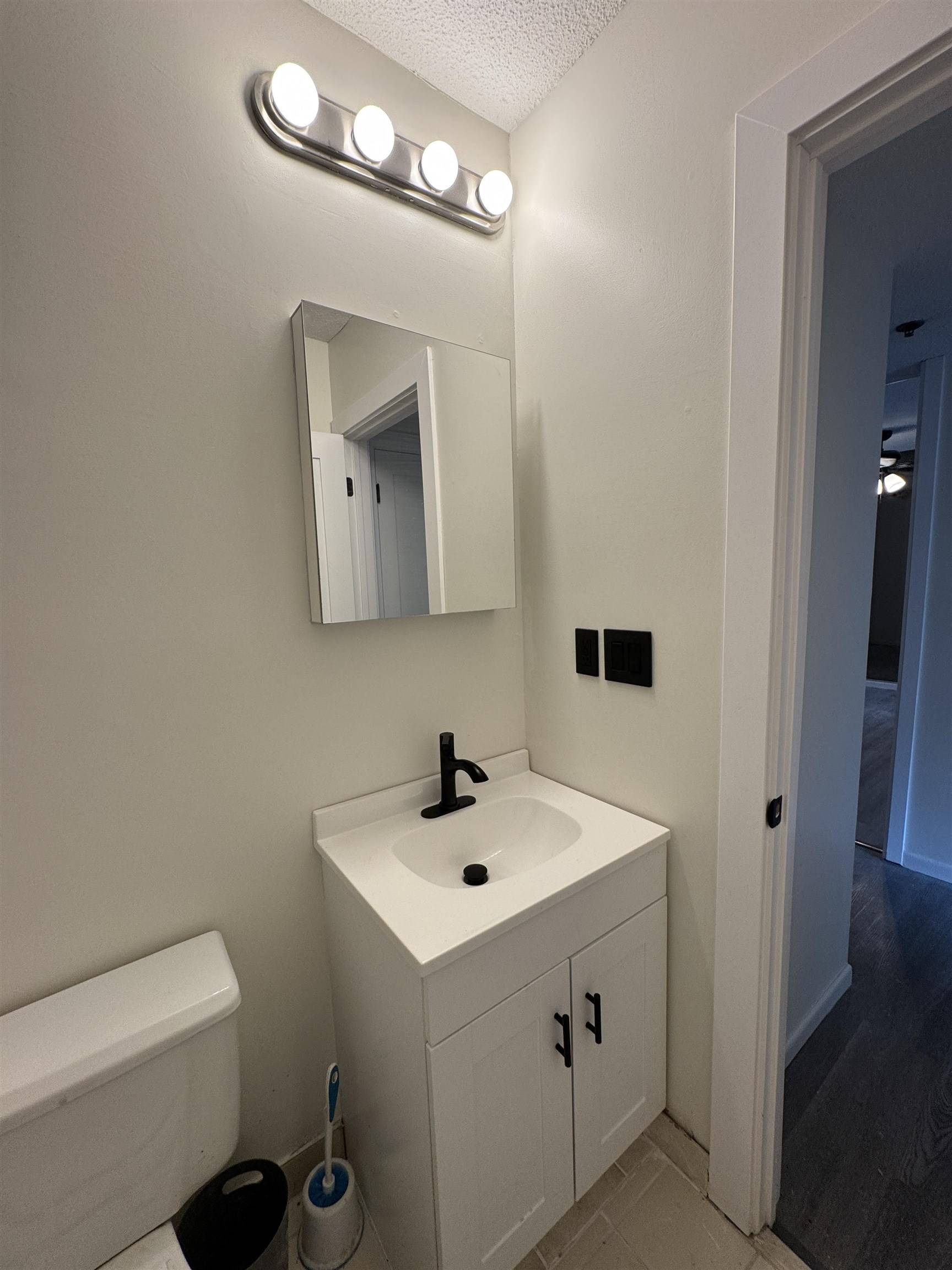 121 Cluff XING #8 Salem, NH 03079