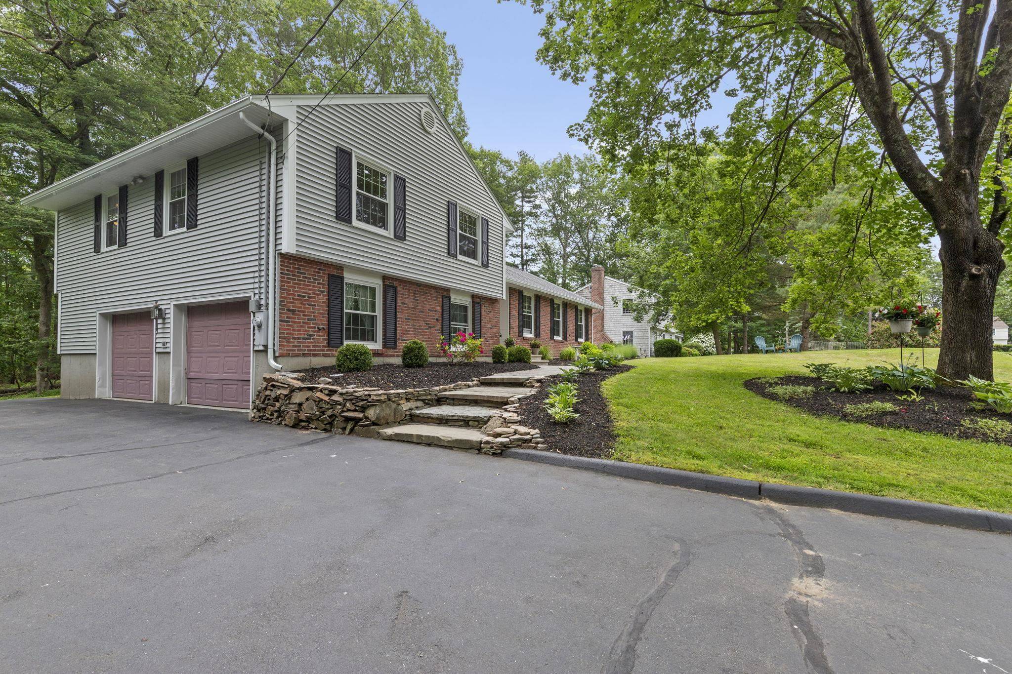 North Hampton, NH 03862,16 Hampshire DR