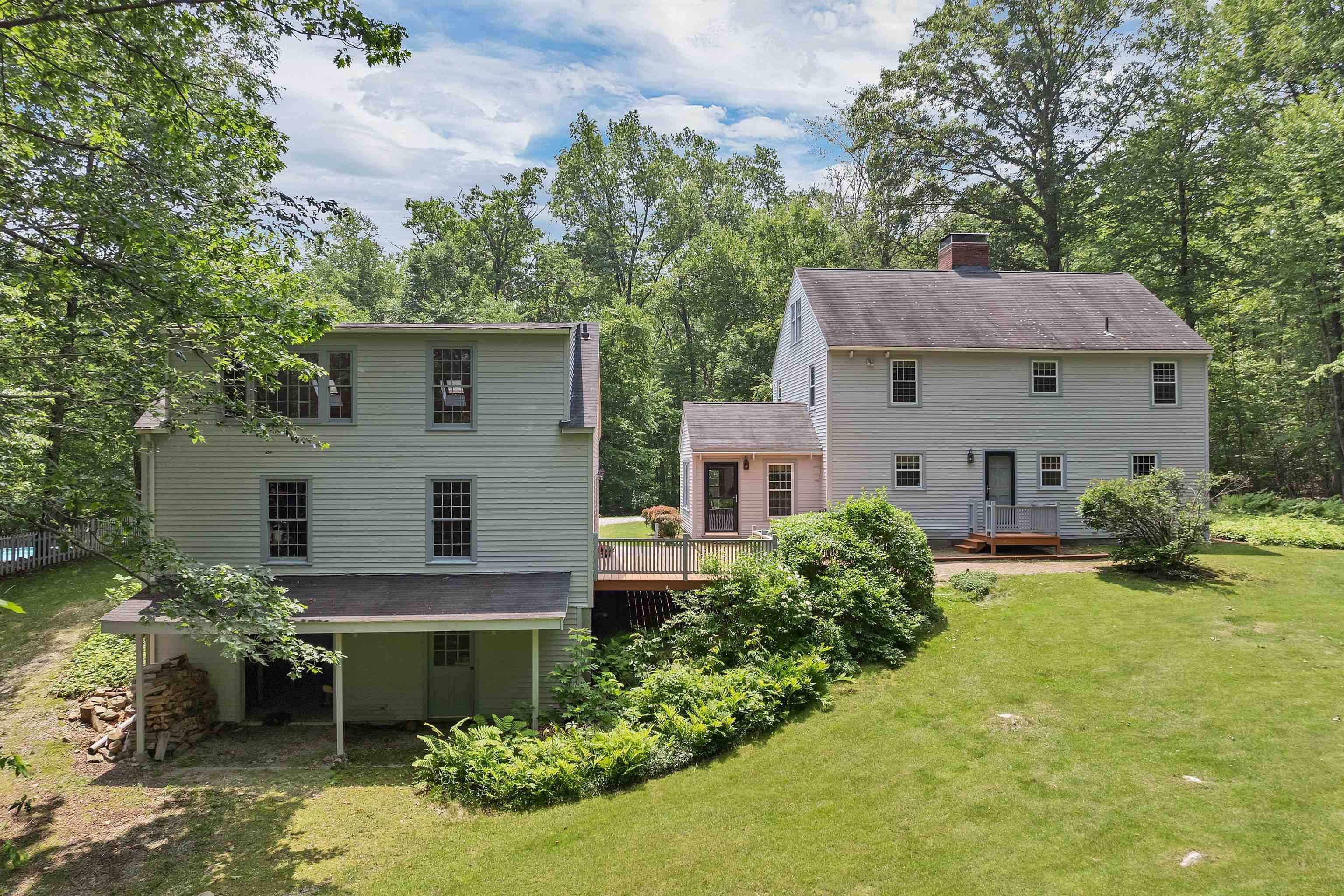 Bedford, NH 03110,69 King RD