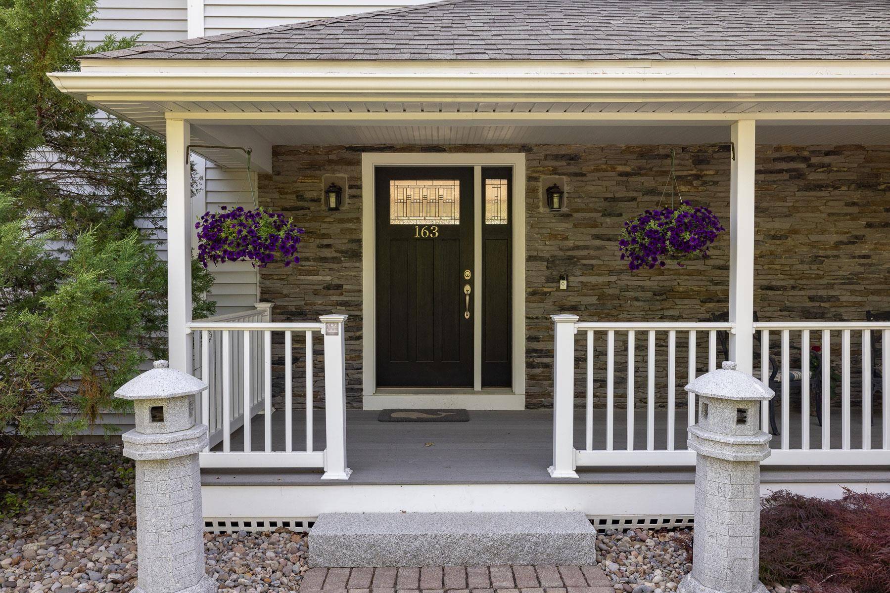 163 Spur RD Dover, NH 03820