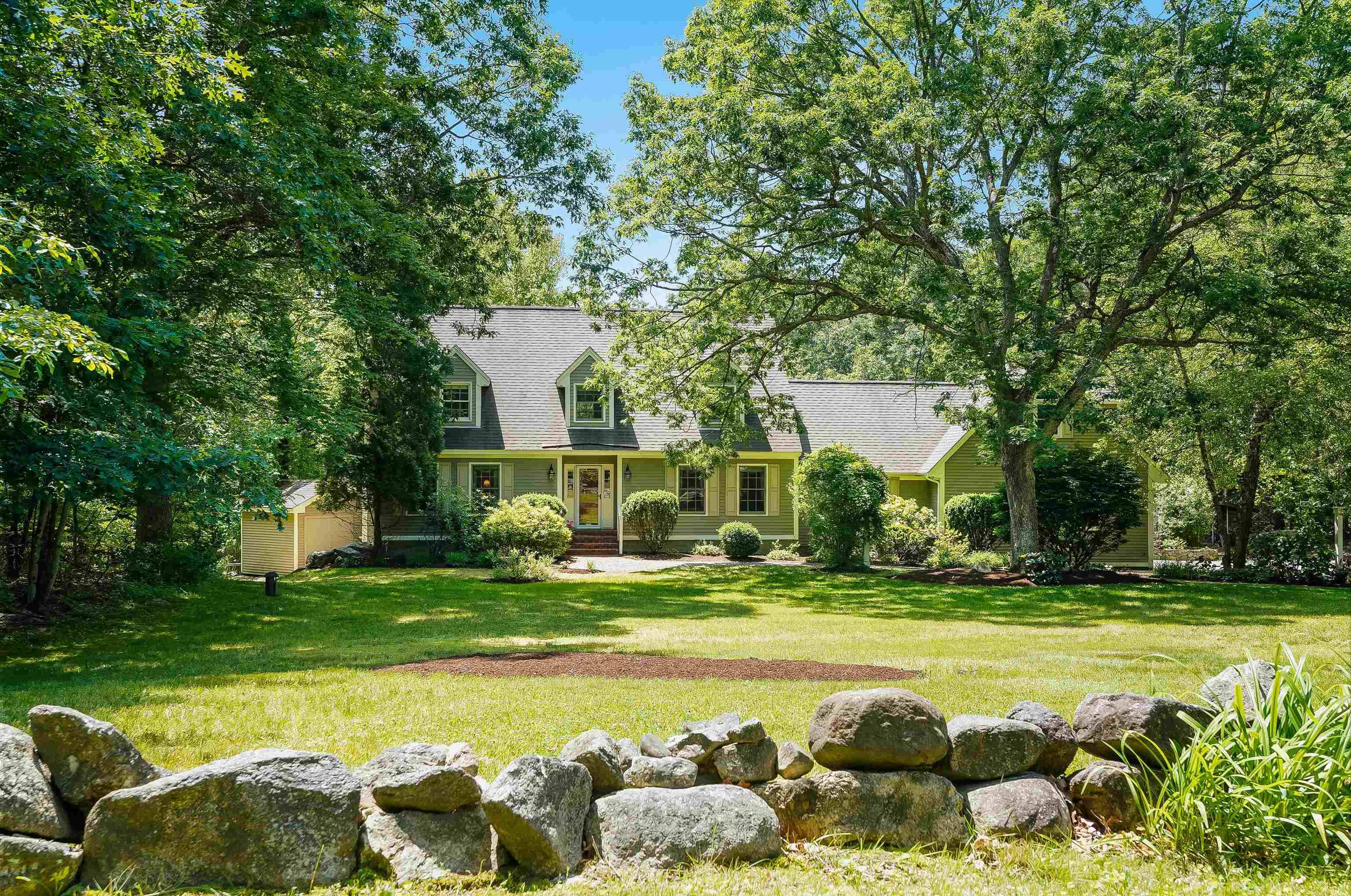 Bedford, NH 03110,30 Weymouth DR