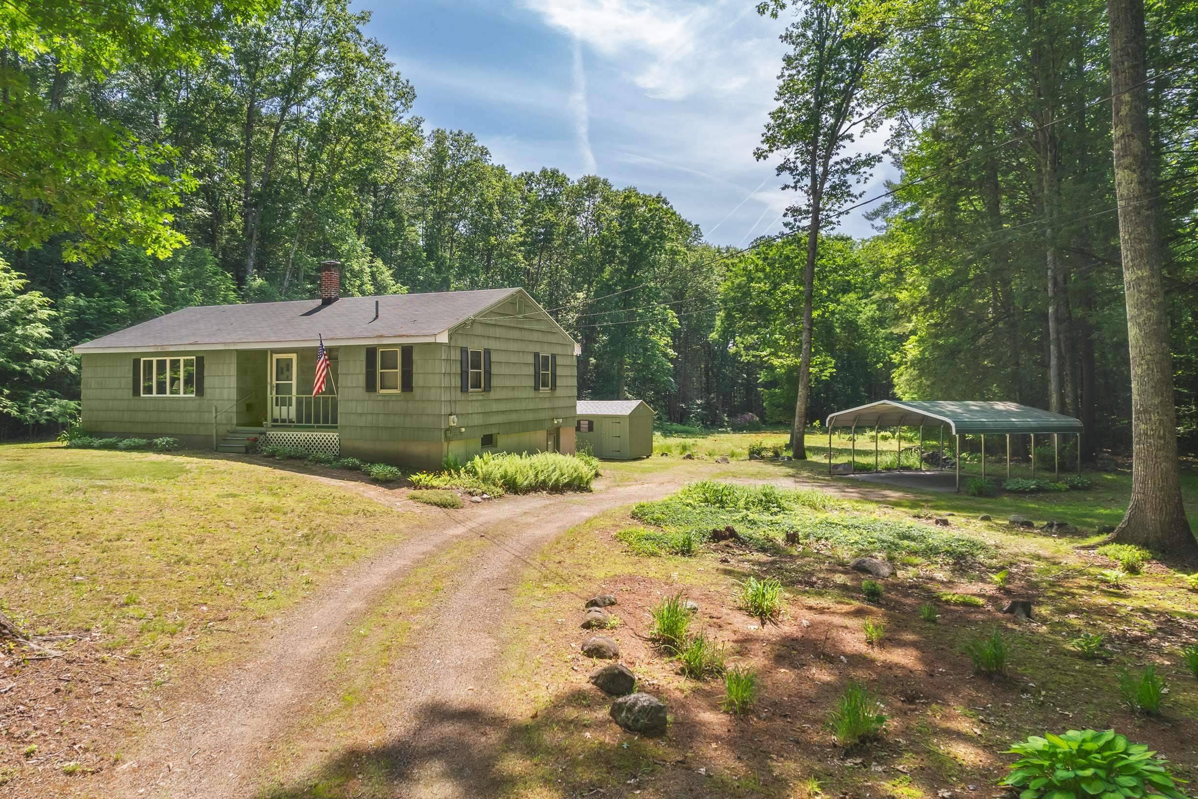 Brentwood, NH 03833,72 Crawley Falls RD