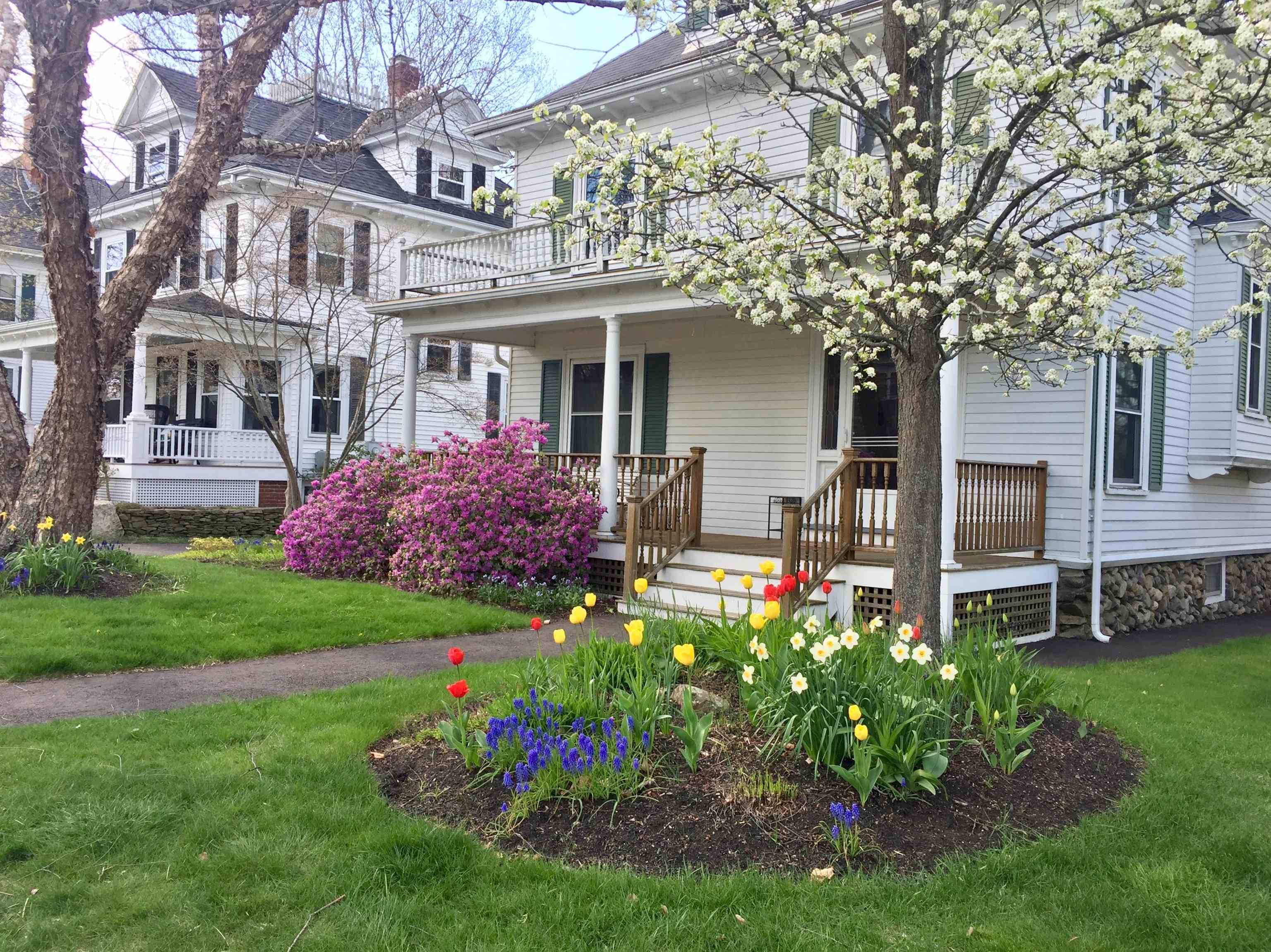 Portsmouth, NH 03801,175 MIDDLE RD