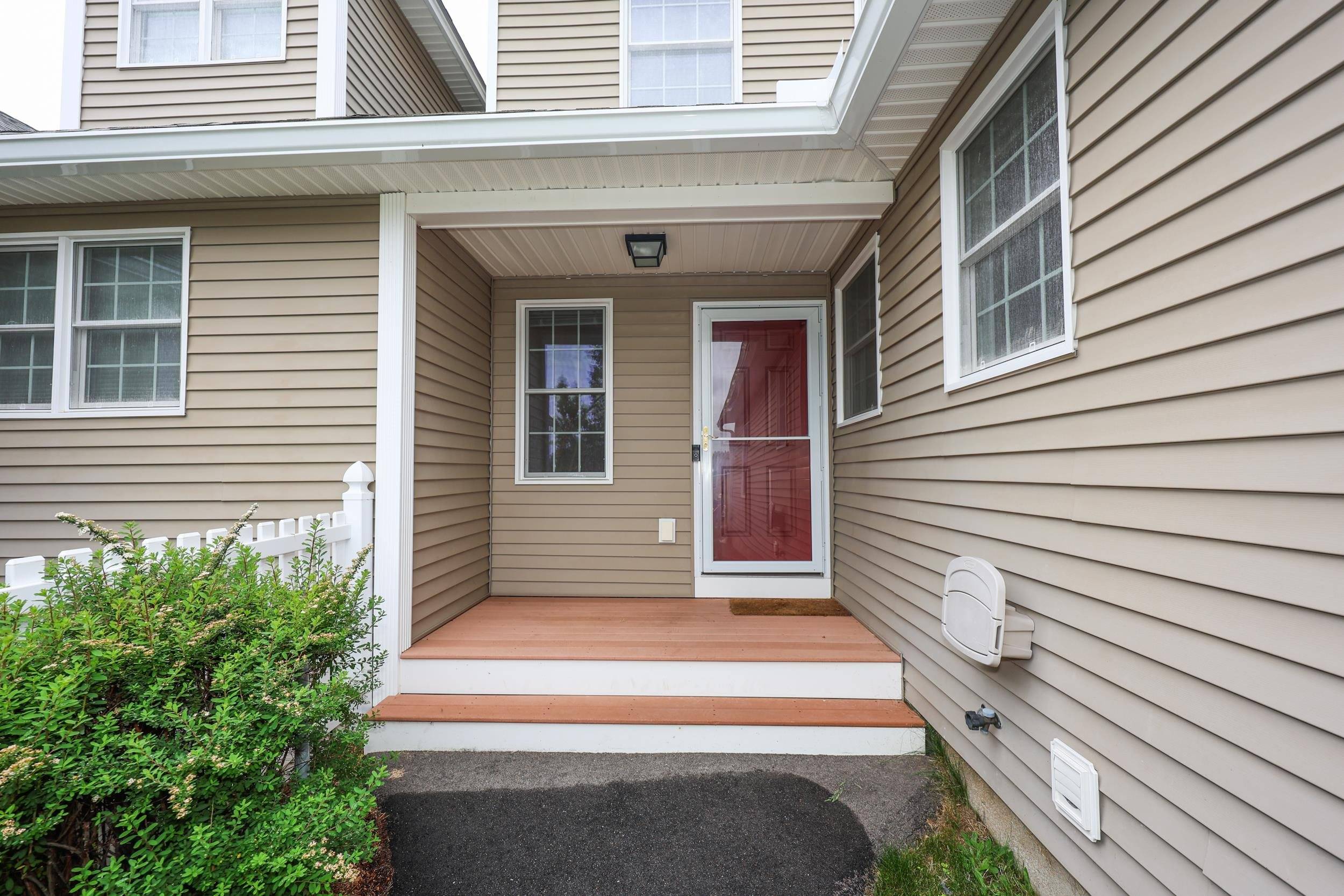 Pembroke, NH 03275,214B Kearsage DR #B