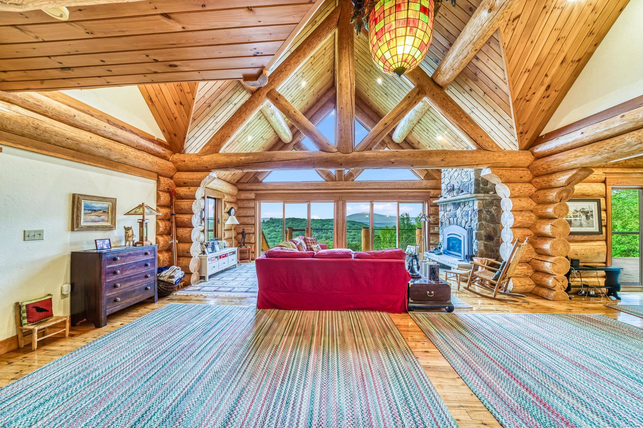 10 Eastridge RD Newbury, NH 03255