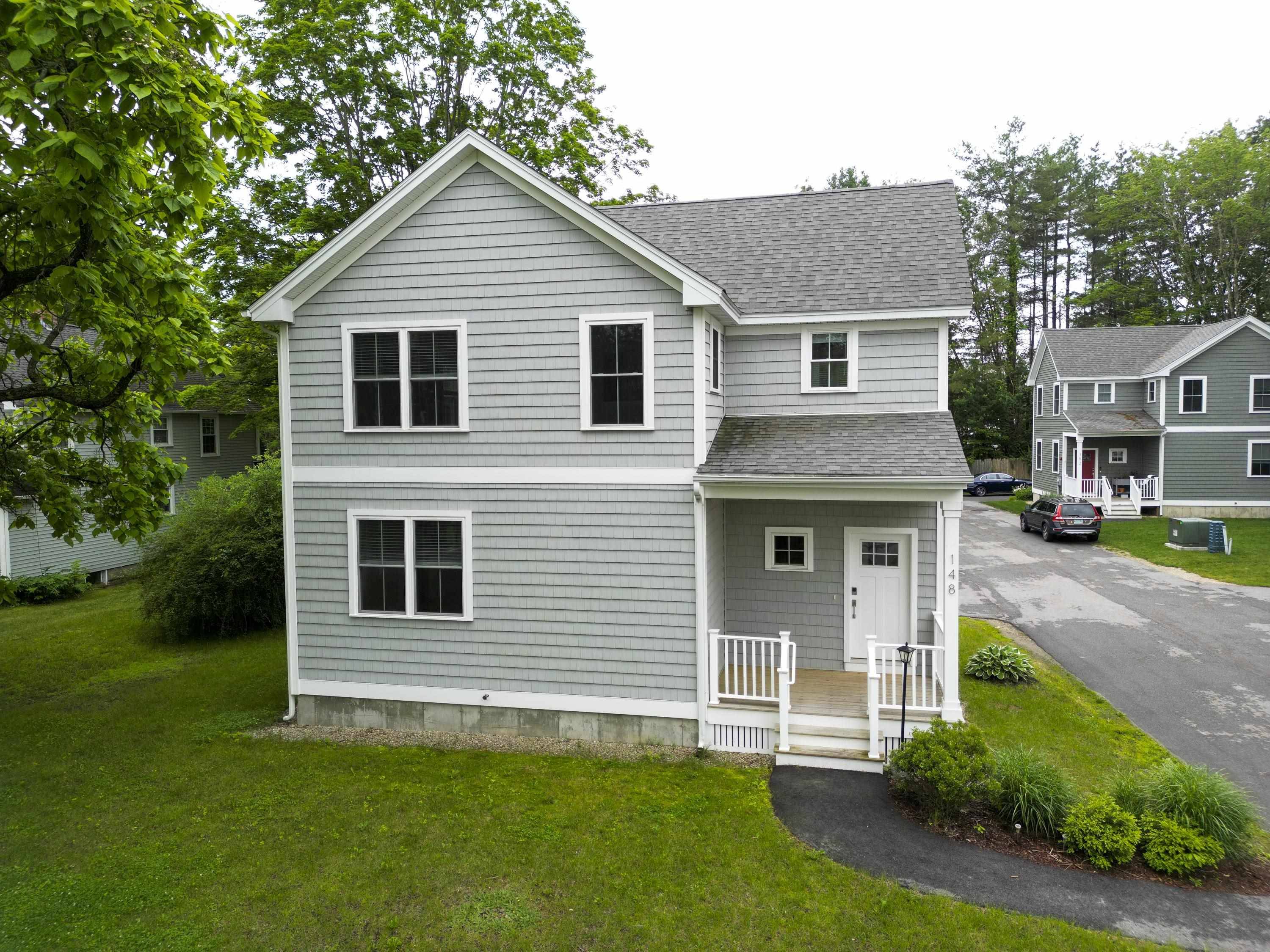 Dover, NH 03820,148 Mast RD