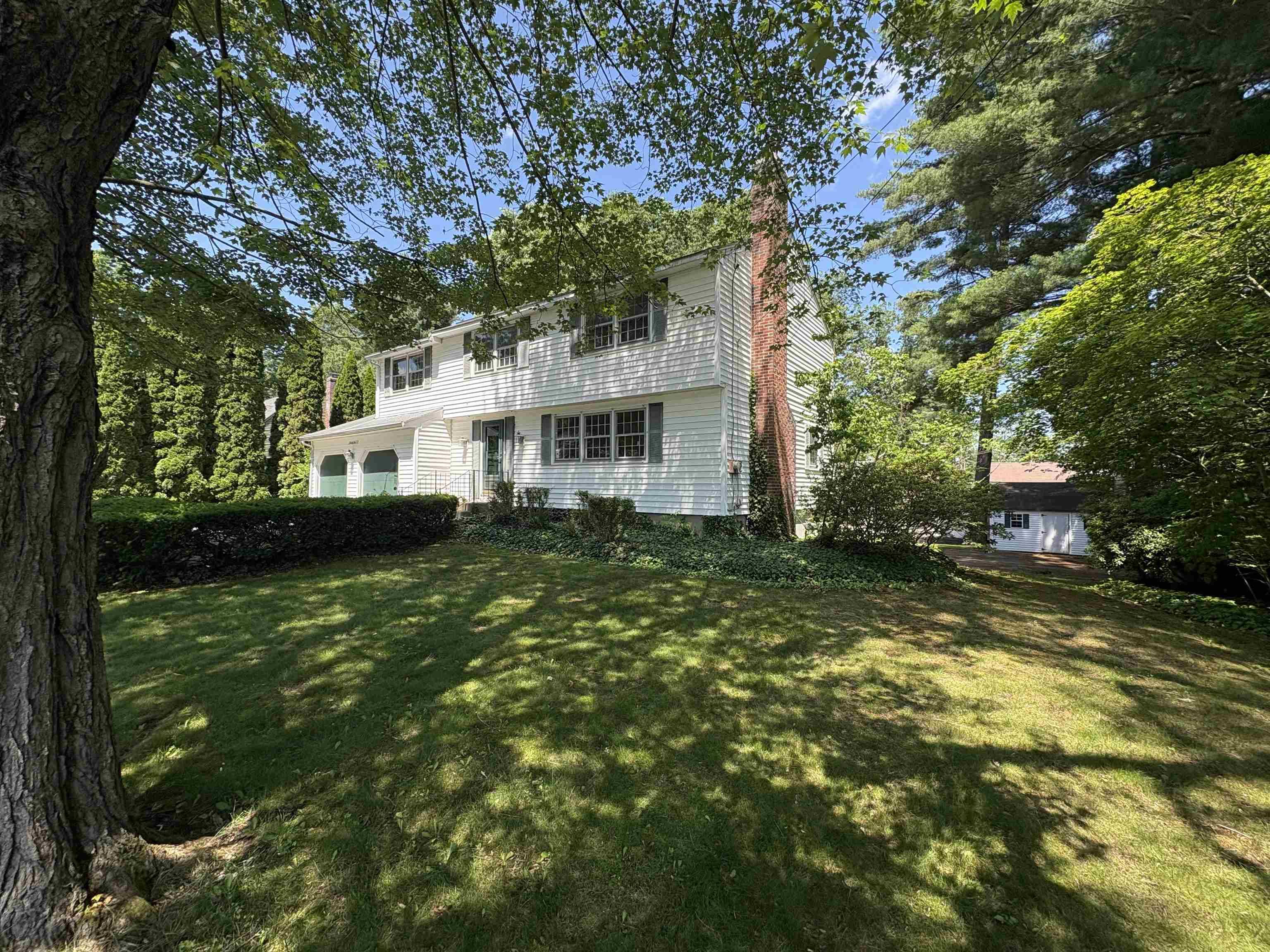 Nashua, NH 03063,35 Woodland DR