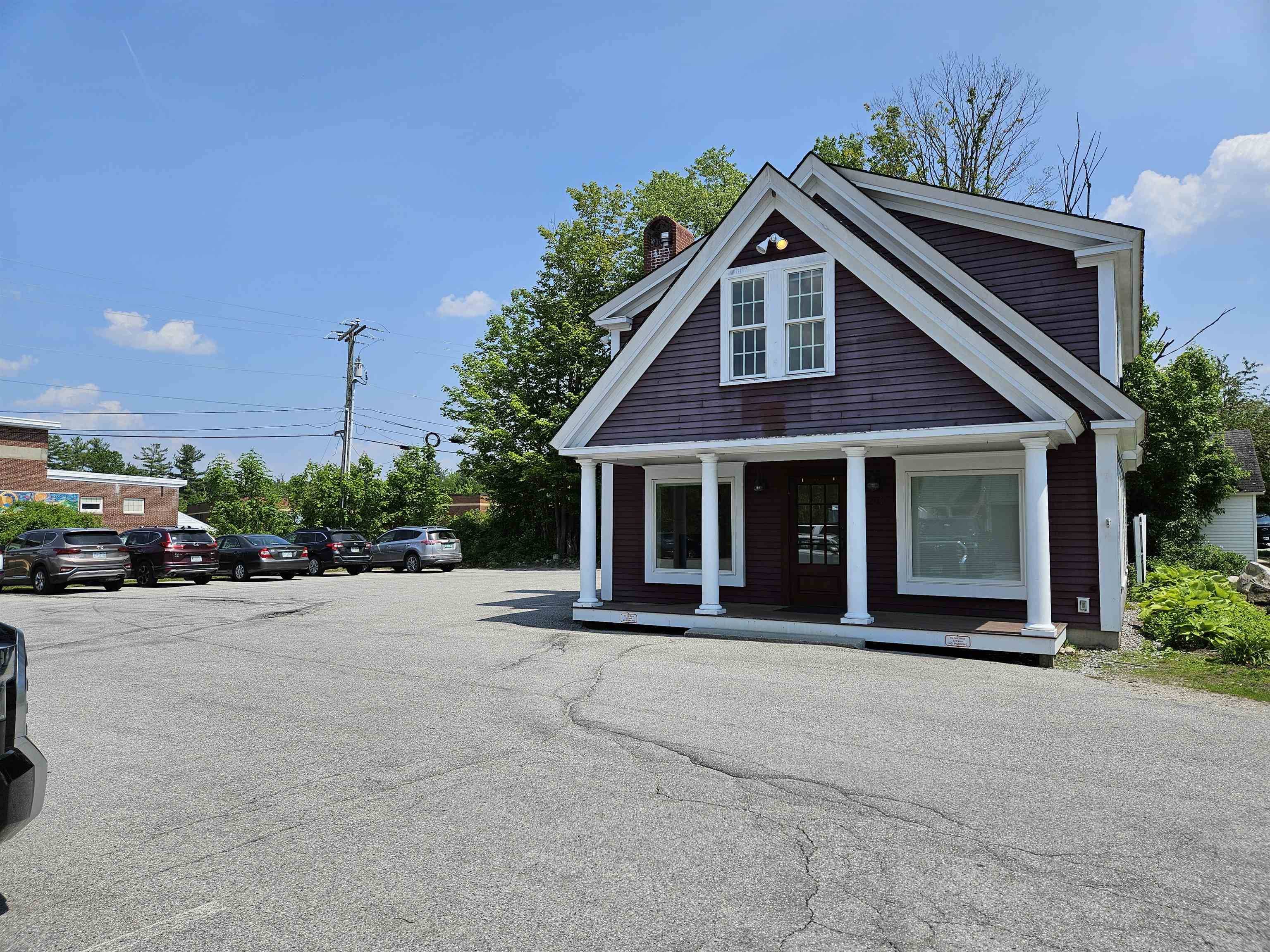 New London, NH 03257,209 Main ST