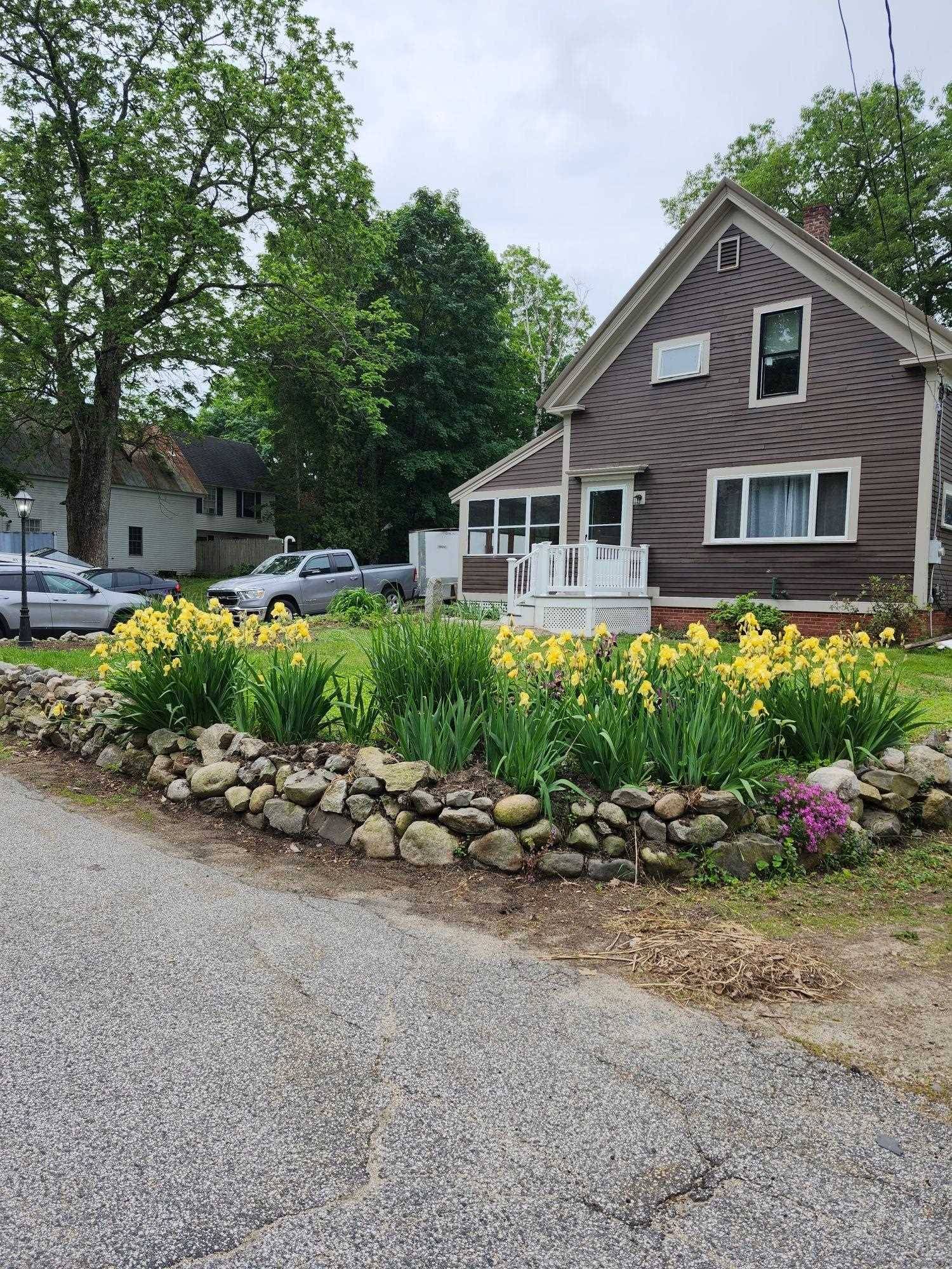 Wakefield, NH 03872,24 Church ST