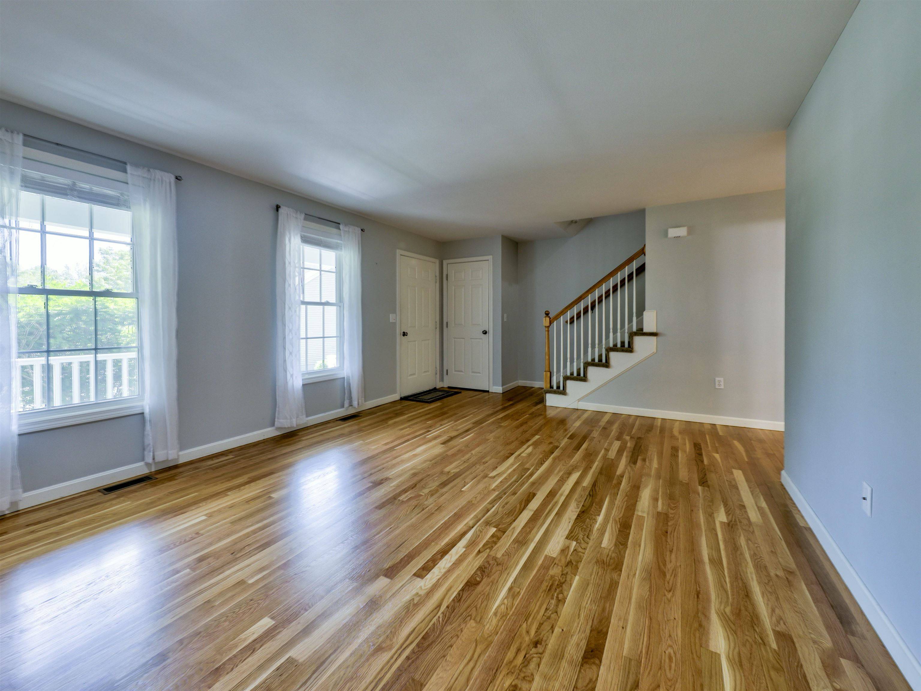 8 Sycamore CT Amherst, NH 03031