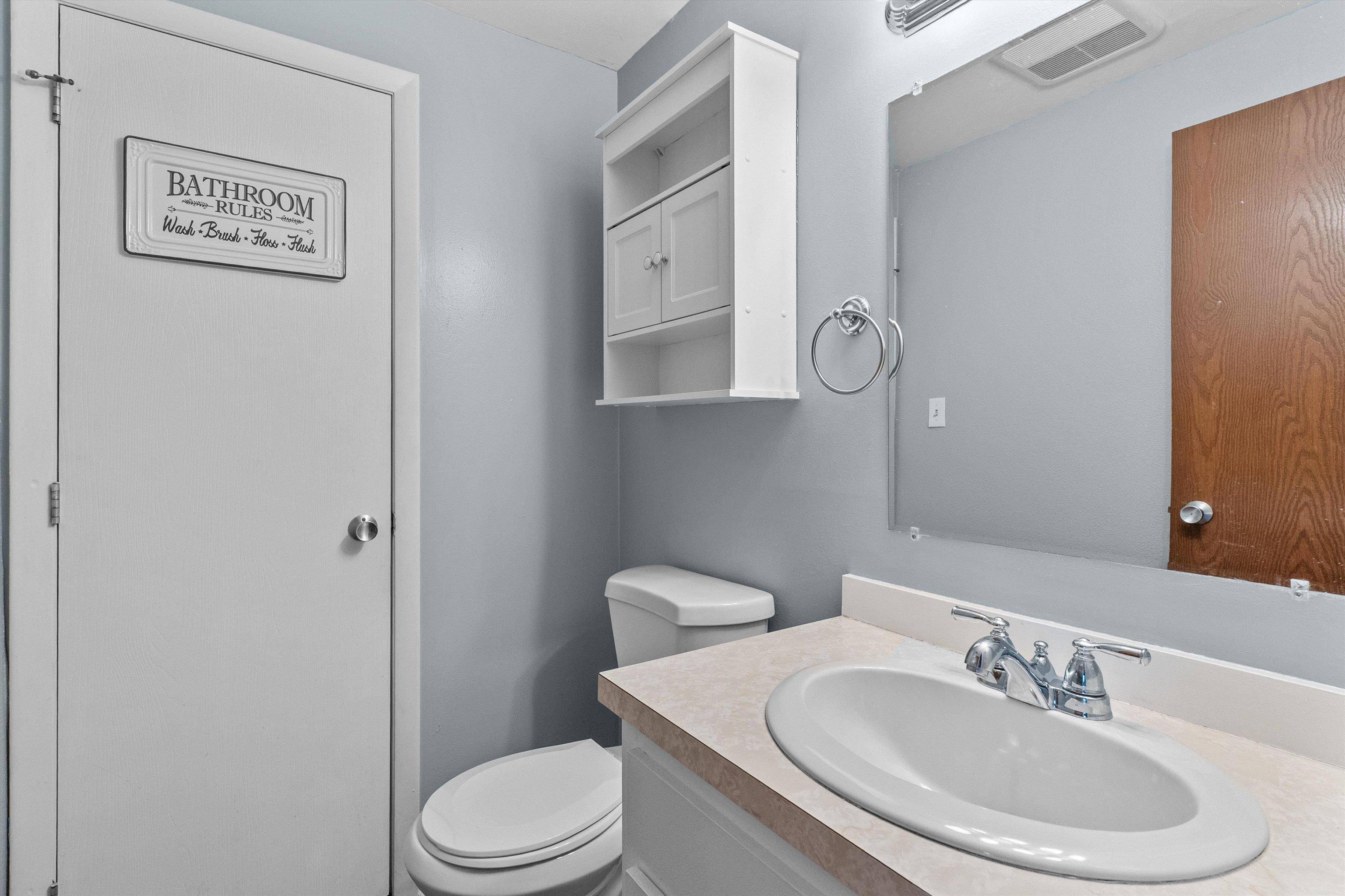 18 Clinton CT Merrimack, NH 03054