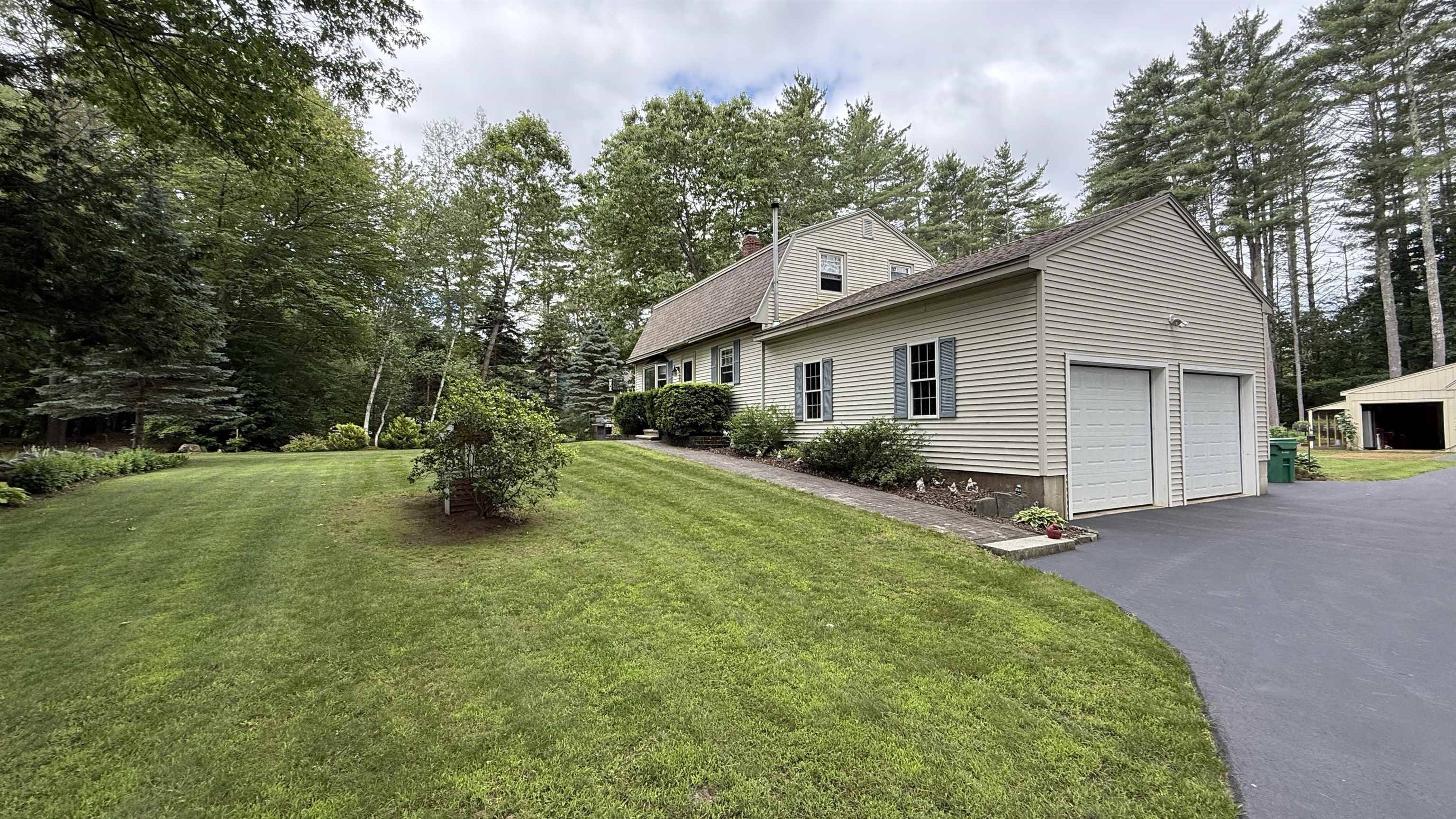 Fremont, NH 03044,75 Leavitt RD
