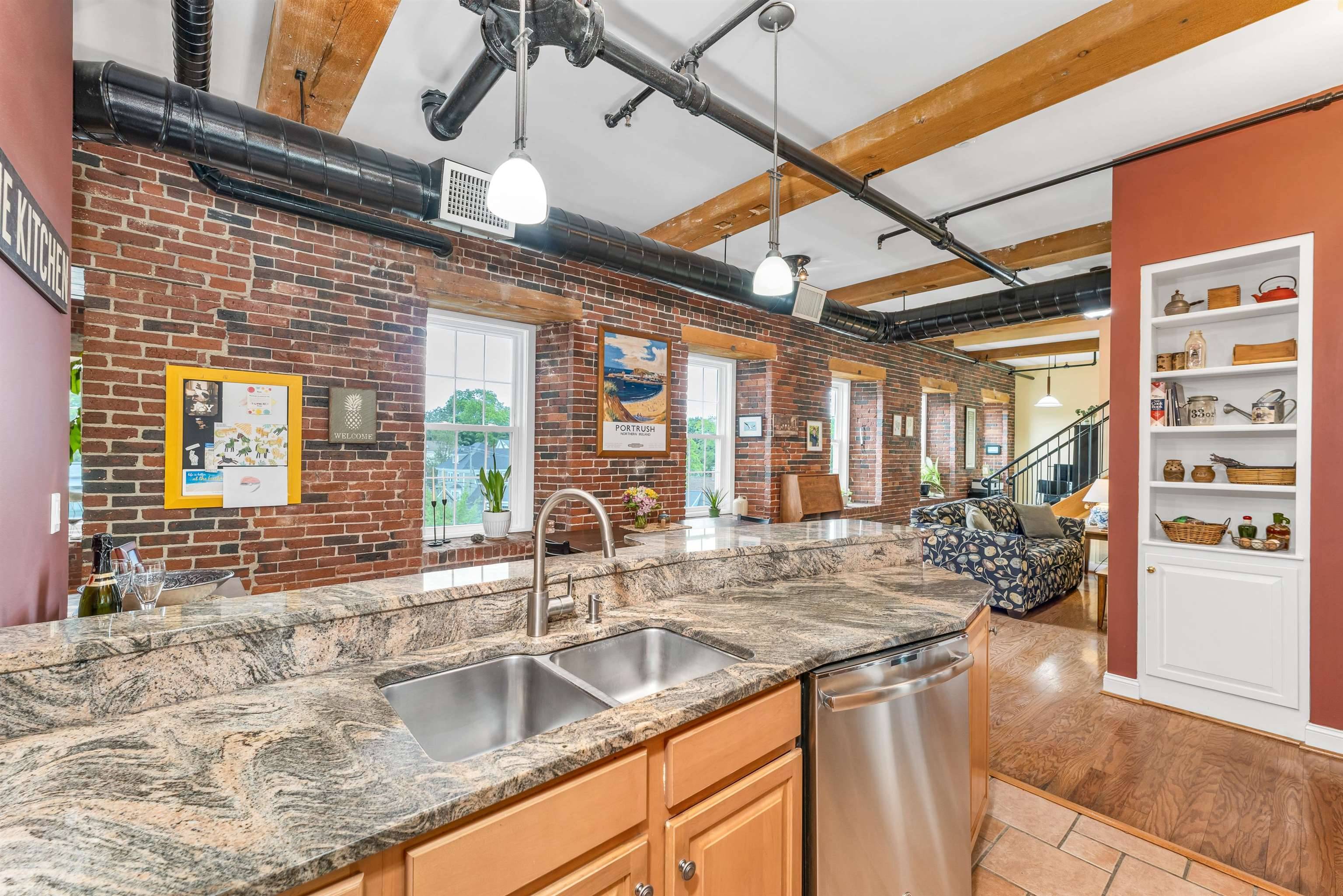 Newmarket, NH 03857,6 Bay RD #22