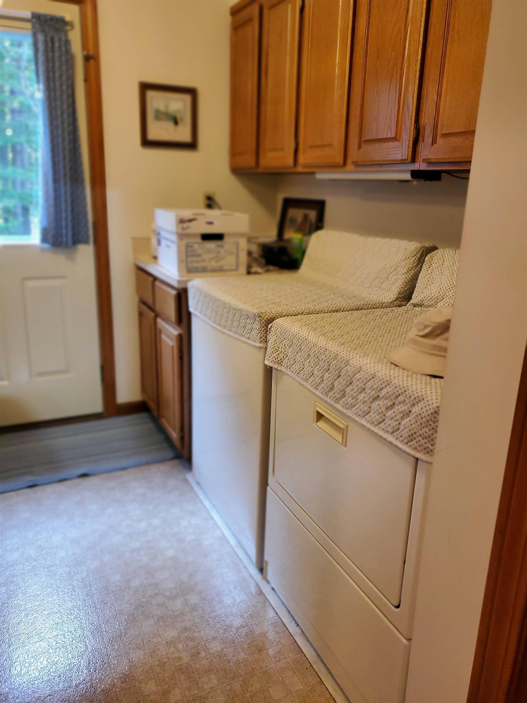 St. Johnsbury, VT 05819,381 Cross AVE #9,10