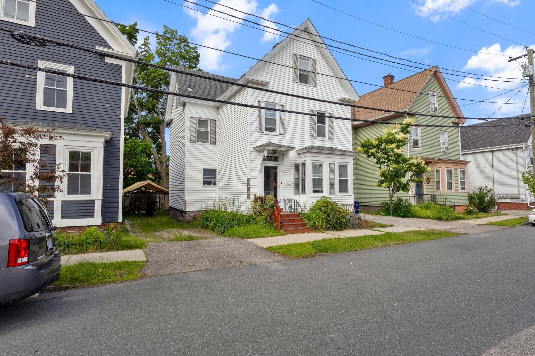 Portsmouth, NH 03801,74 Cass ST