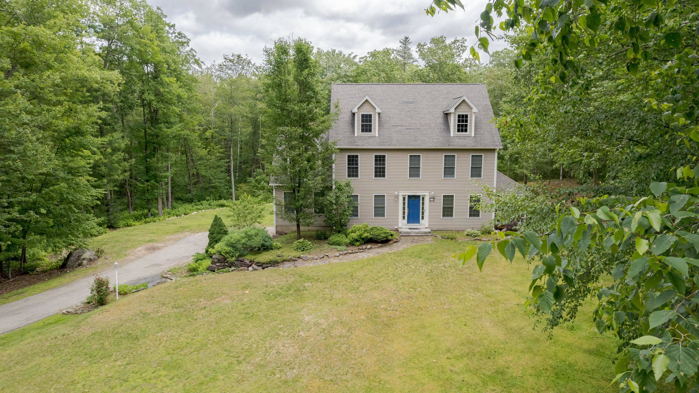 Rochester, NH 03839,17 Stanley Pond DR