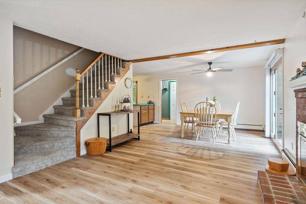 Middleton, NH 03887,21 Elaine RD