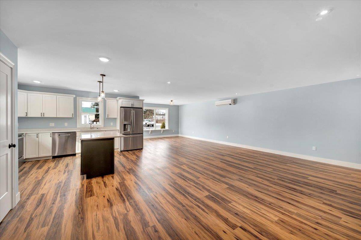 925 Falls RD #4 Shelburne, VT 05482
