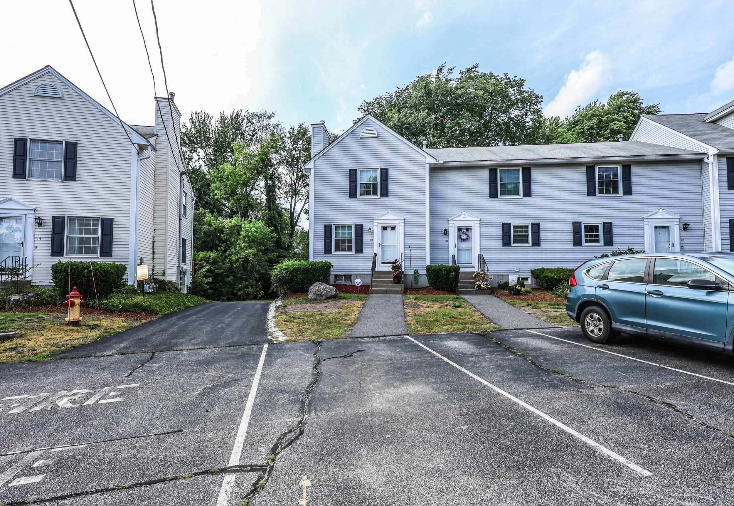 Manchester, NH 03103,38 Brook Hollow WAY