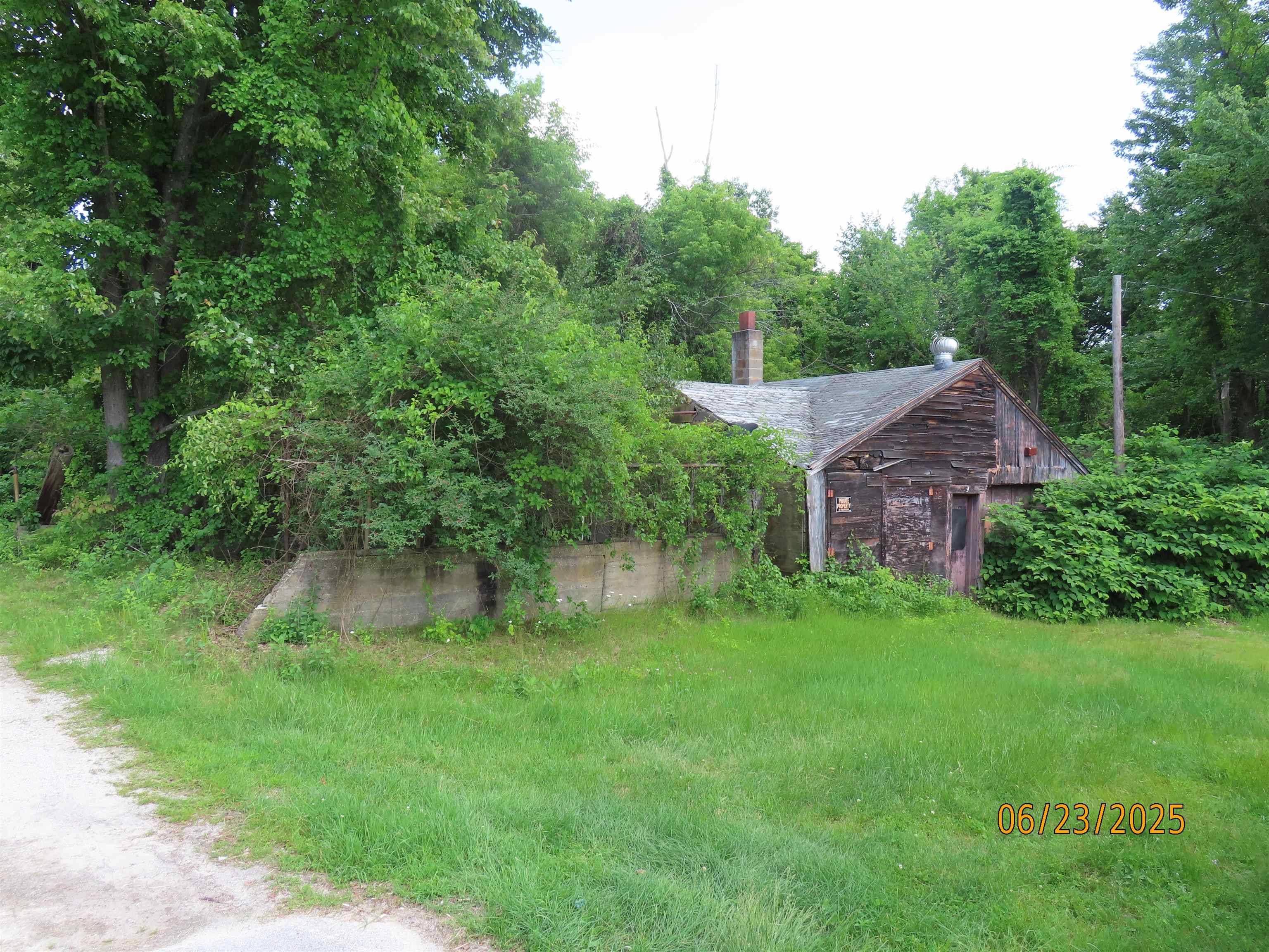Hooksett, NH 03106,19 Mammoth RD
