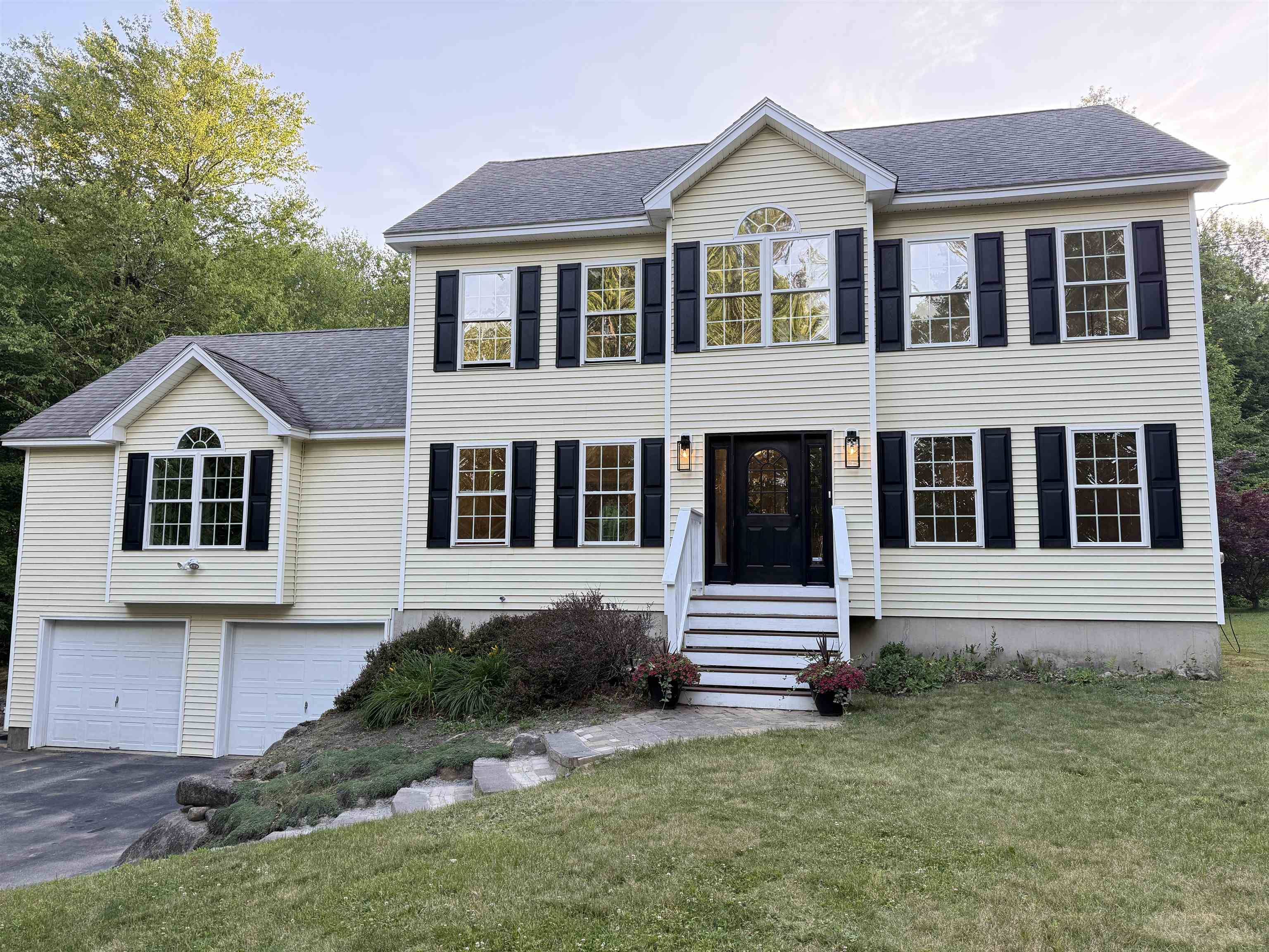 Strafford, NH 03884,162 Drake Hill RD