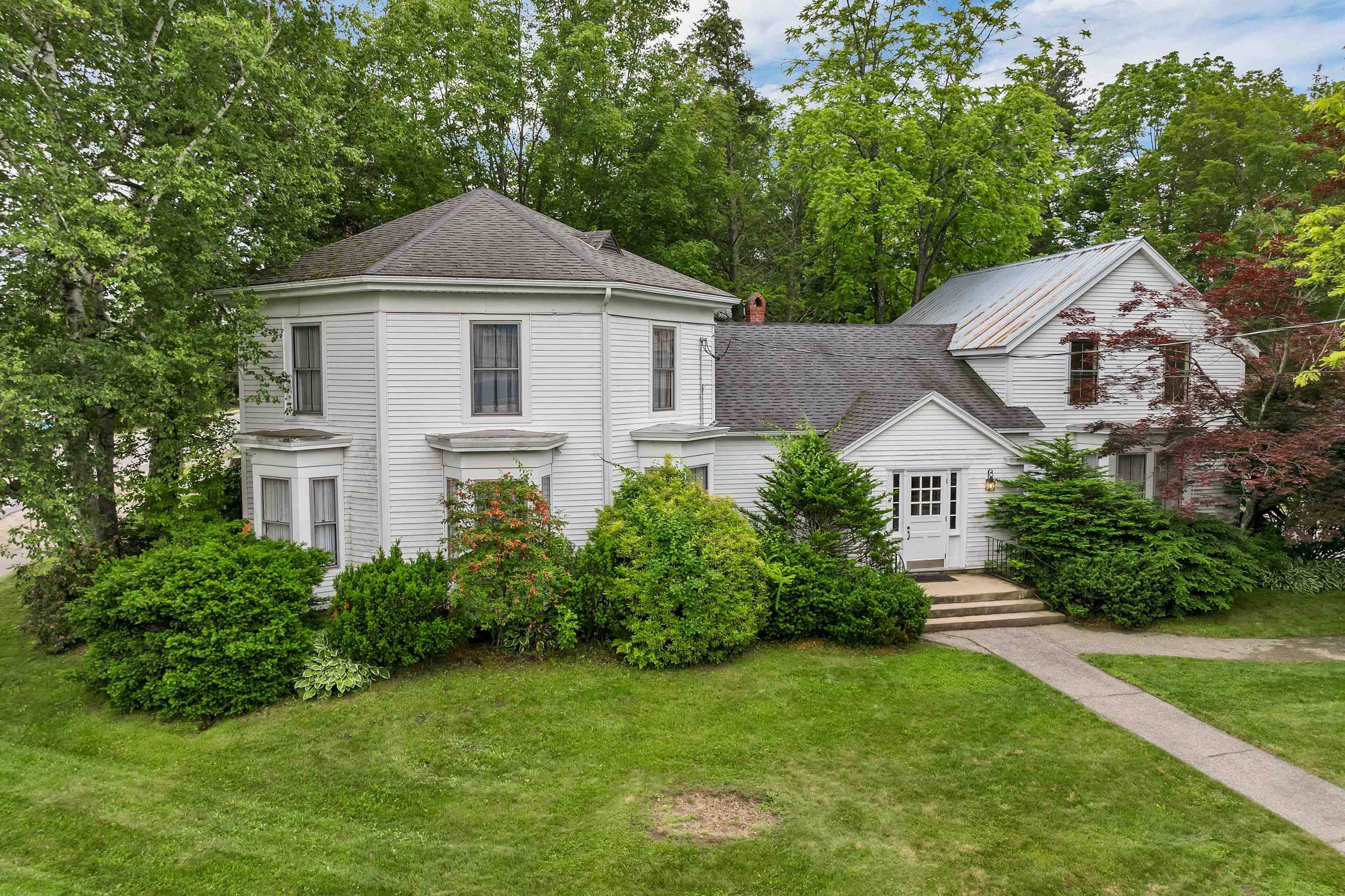 Wolfeboro, NH 03894,217 South Main ST