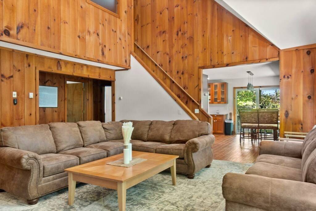 Dover, VT 05363,72 Colonial Ridge RD