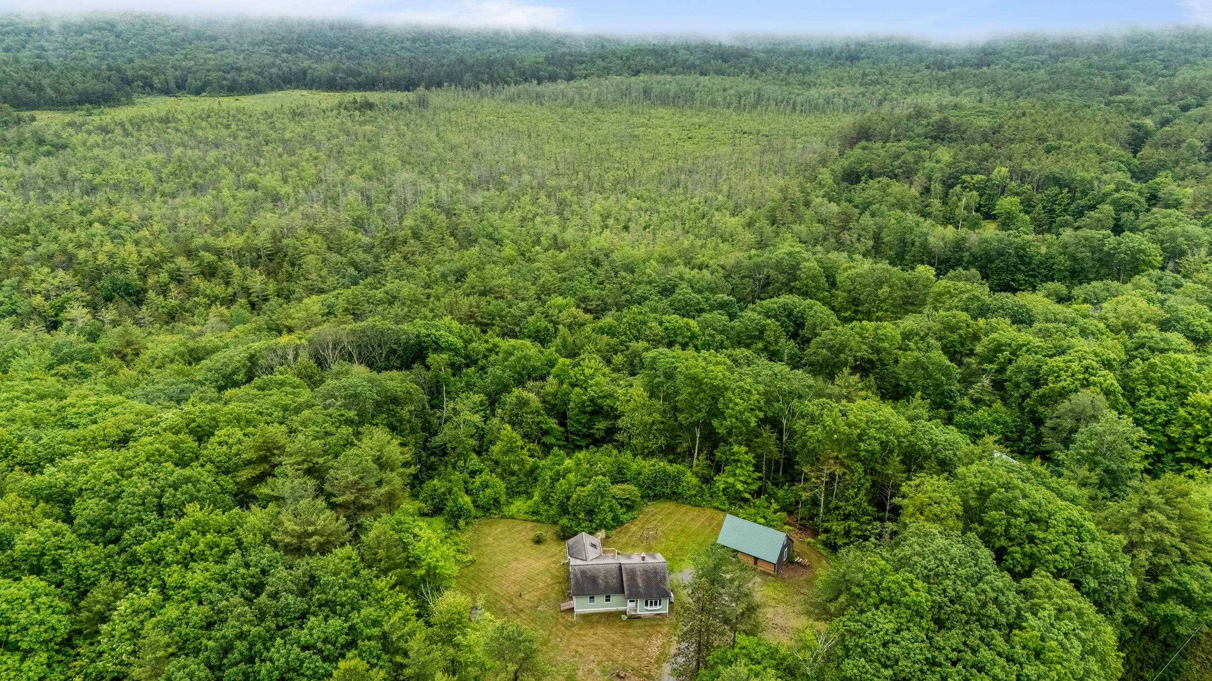 Richmond, NH 03470,220 Athol RD