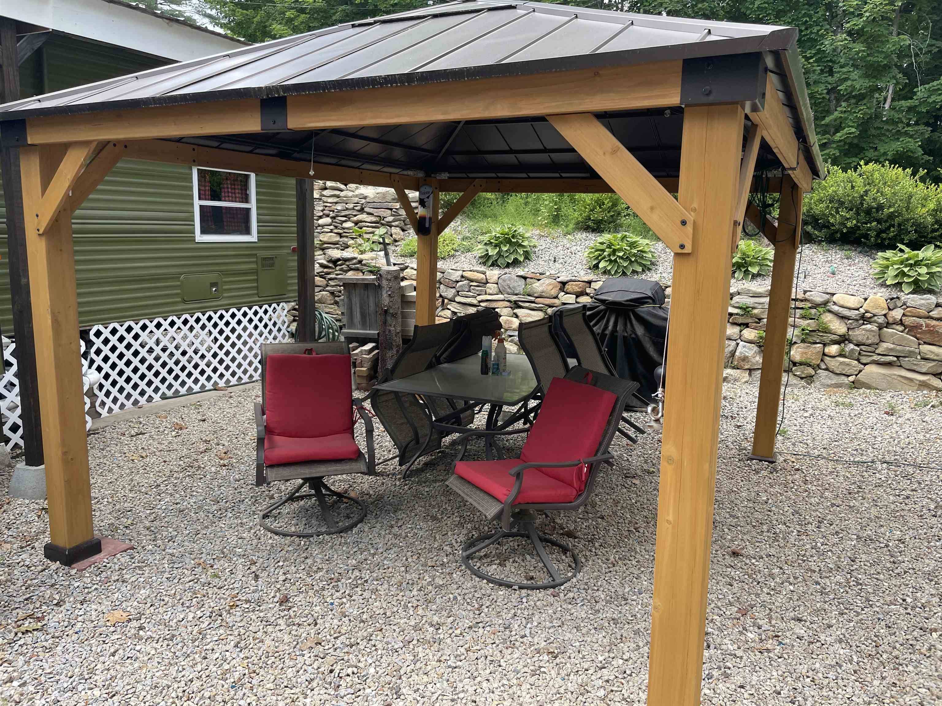 122 Mohegan DR #112 Rochester, NH 03867