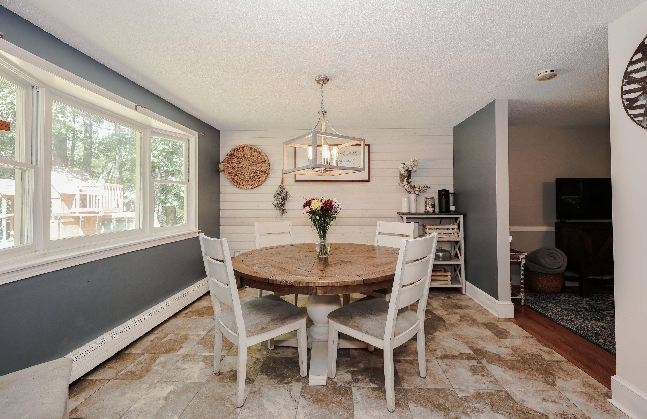 26 Wilshire DR Londonderry, NH 03053