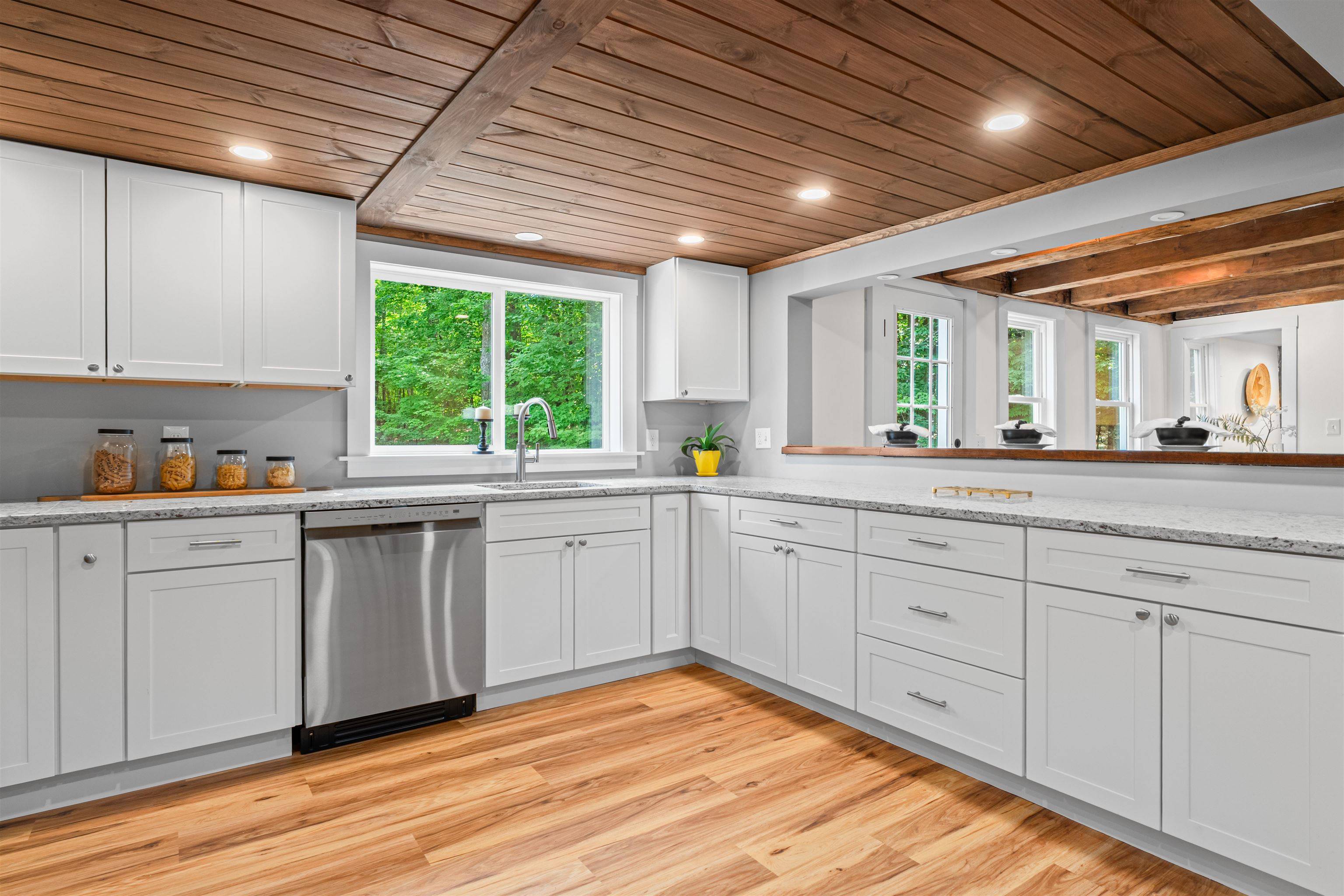 Belmont, NH 03220,71 Plummer Hill RD