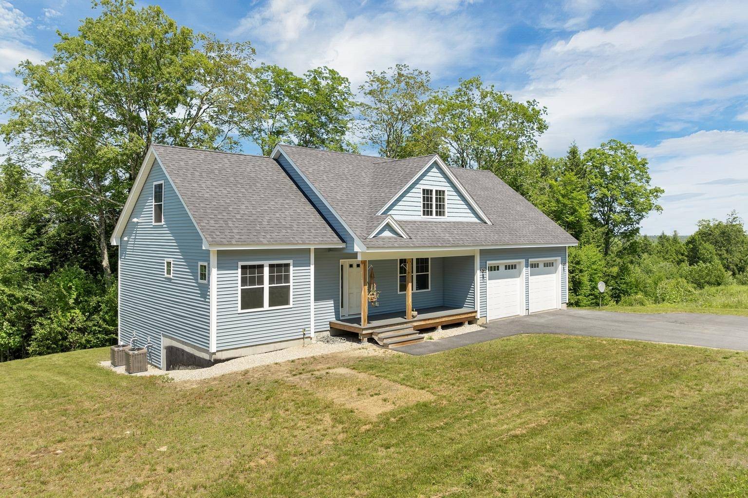 Farmington, NH 03835,53 Richards WAY