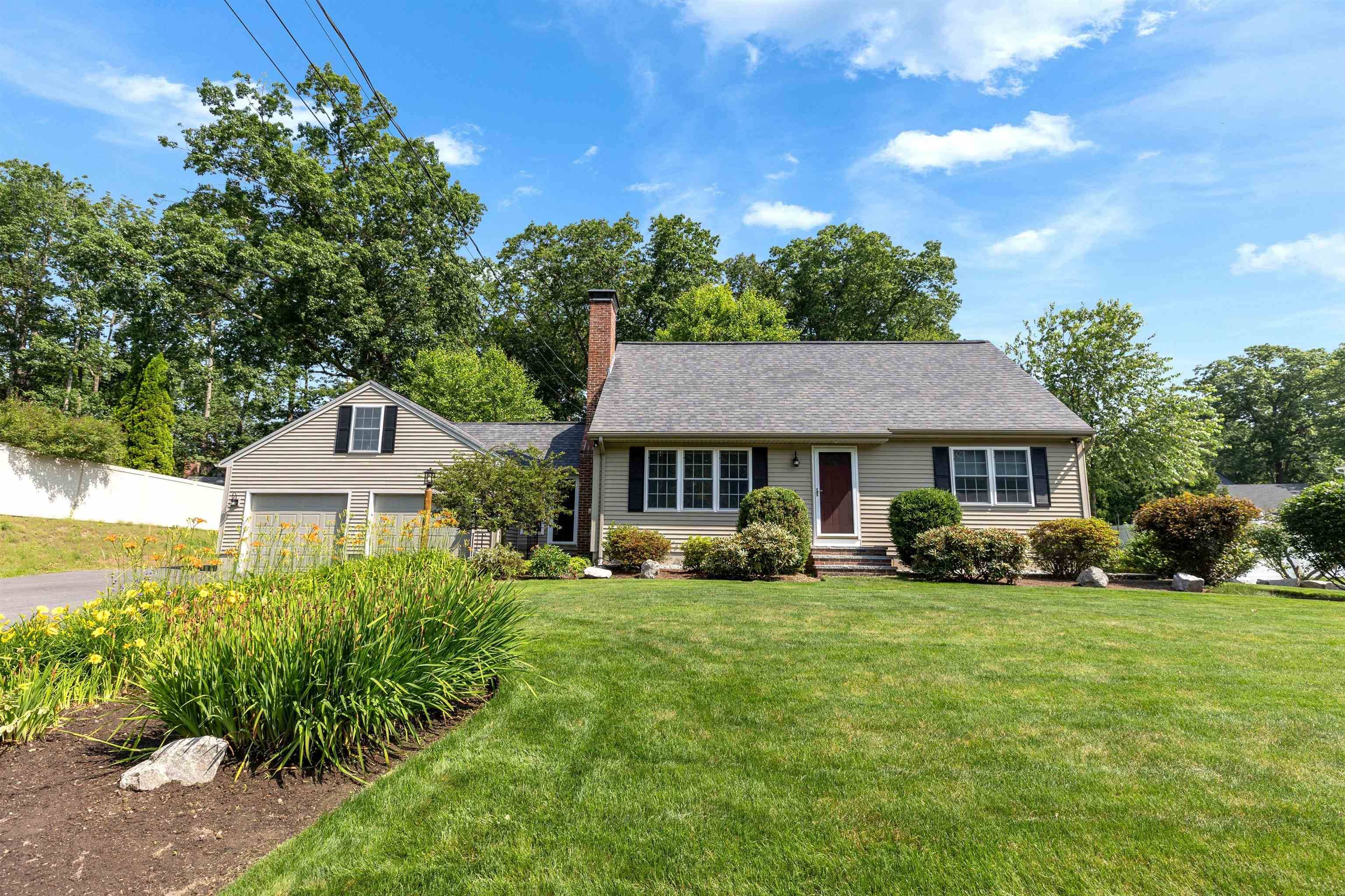 Manchester, NH 03109,401 Woodcrest CT