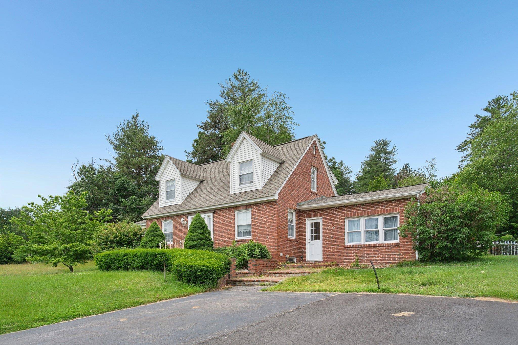 Salem, NH 03079,20 Cross ST
