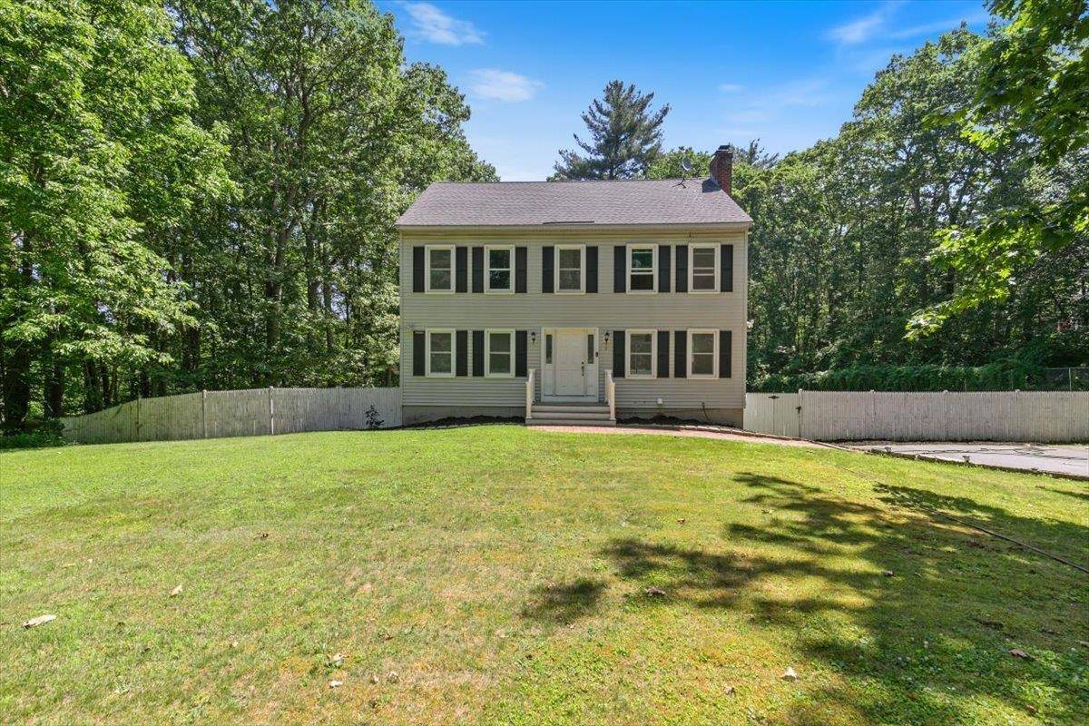 Derry, NH 03038,3 Hope Hill RD