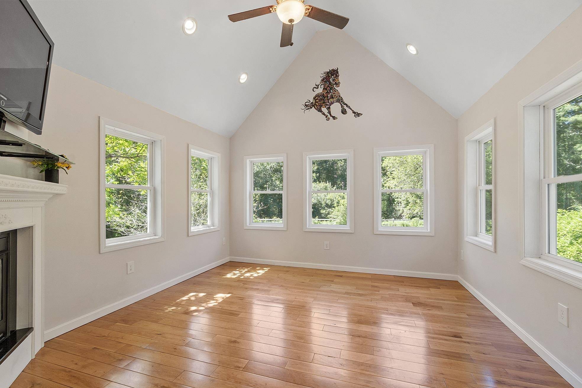 Pelham, NH 03076,26 WILLOW ST