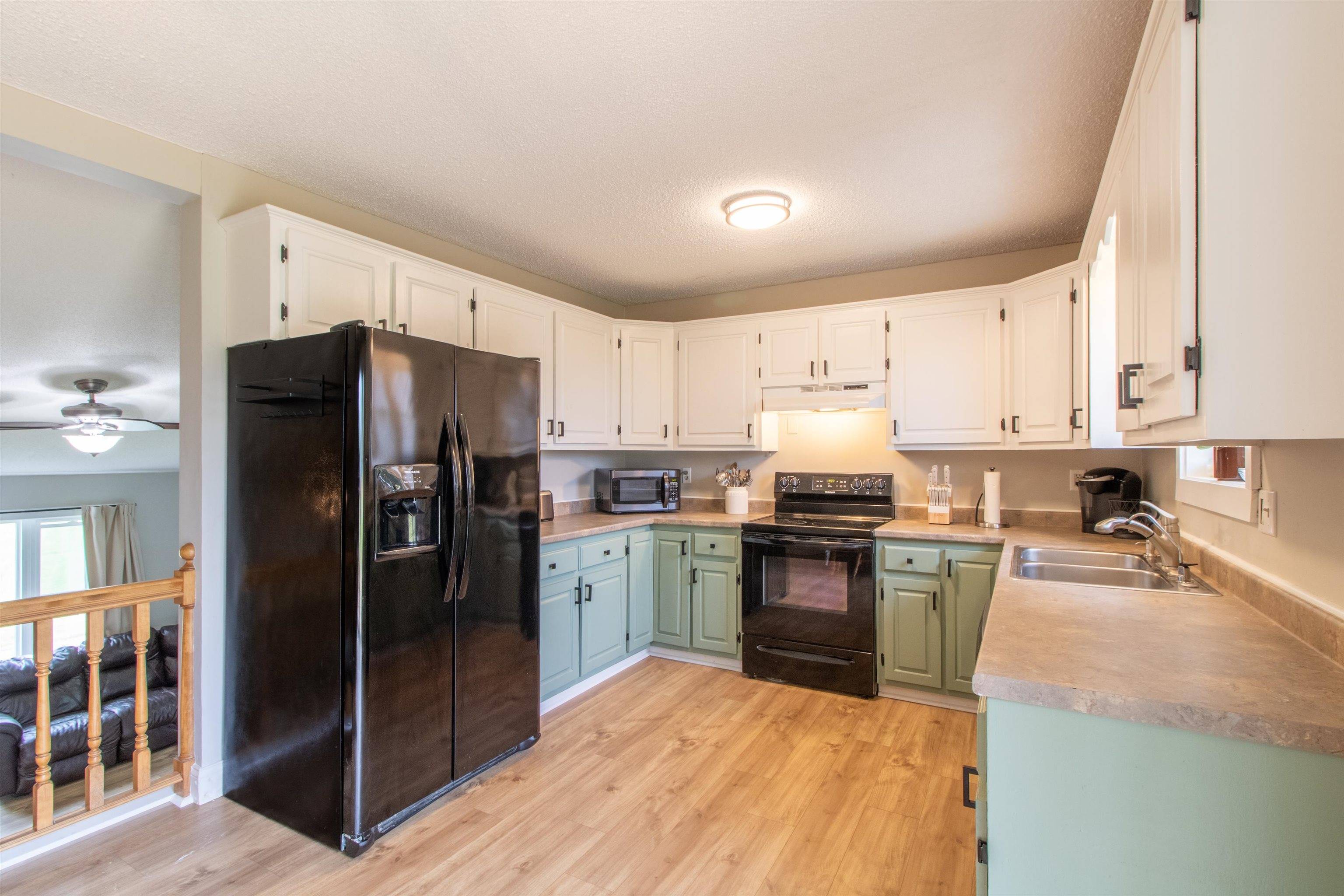 Derby, VT 05829,287 Lakeview DR