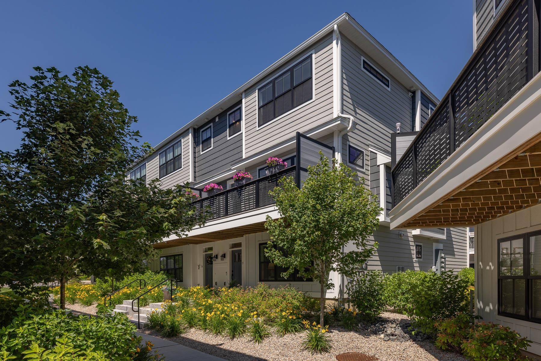 Portsmouth, NH 03801,50 Cate ST #15