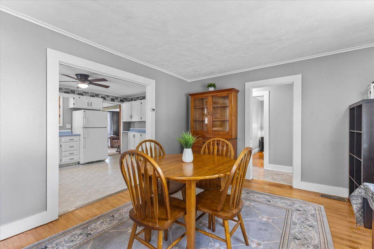 Swanton, VT 05488,13 Dunning ST