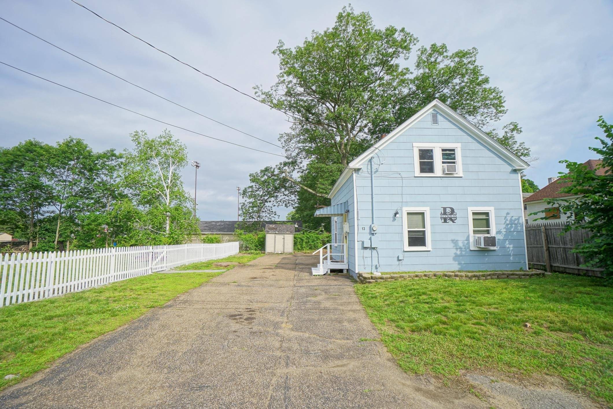 Laconia, NH 03246,13 Lindsay CT